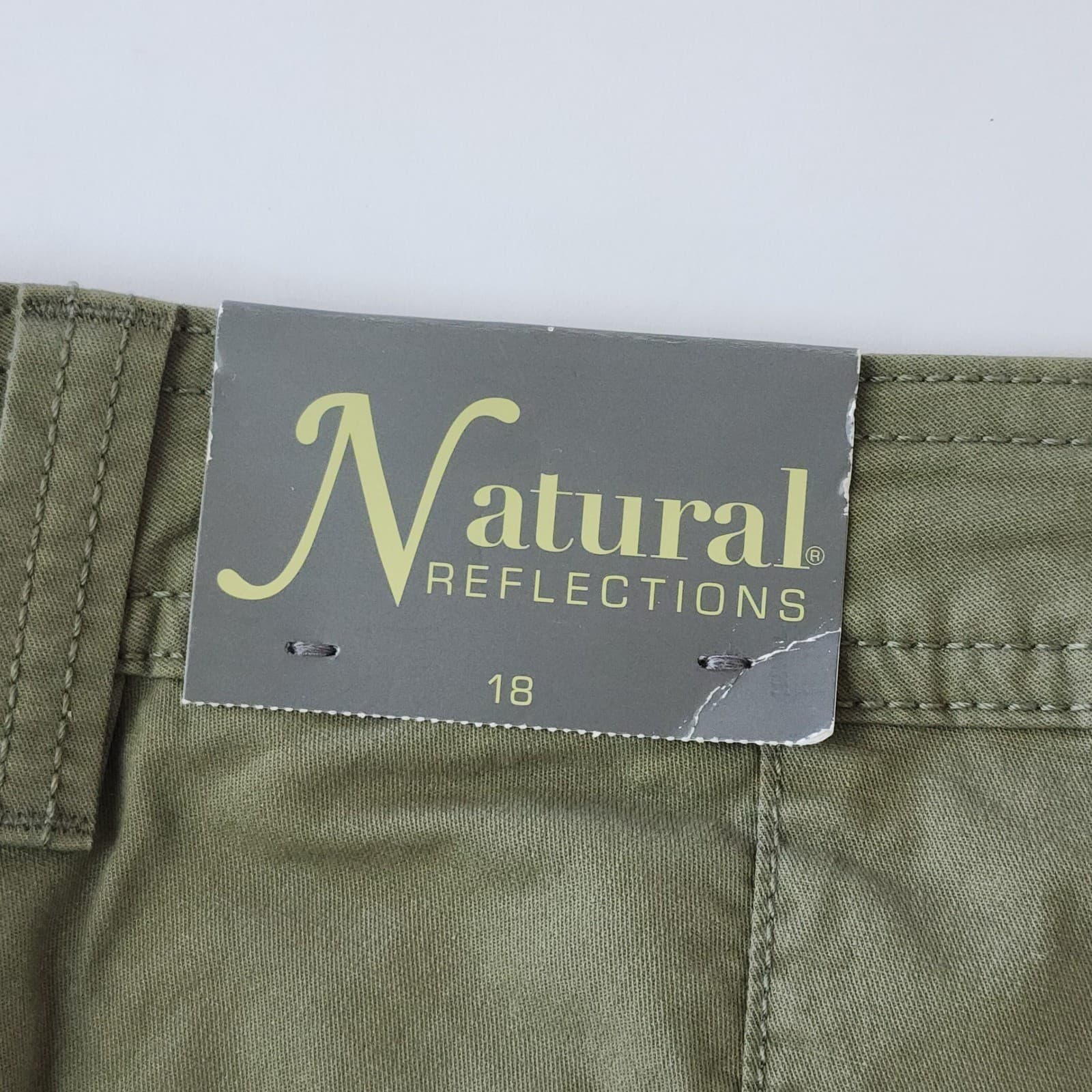 Natural Reflections Spring Valley Twill Shorts Deep Lichen Green Women's 18 NWT - Thumbnail 6