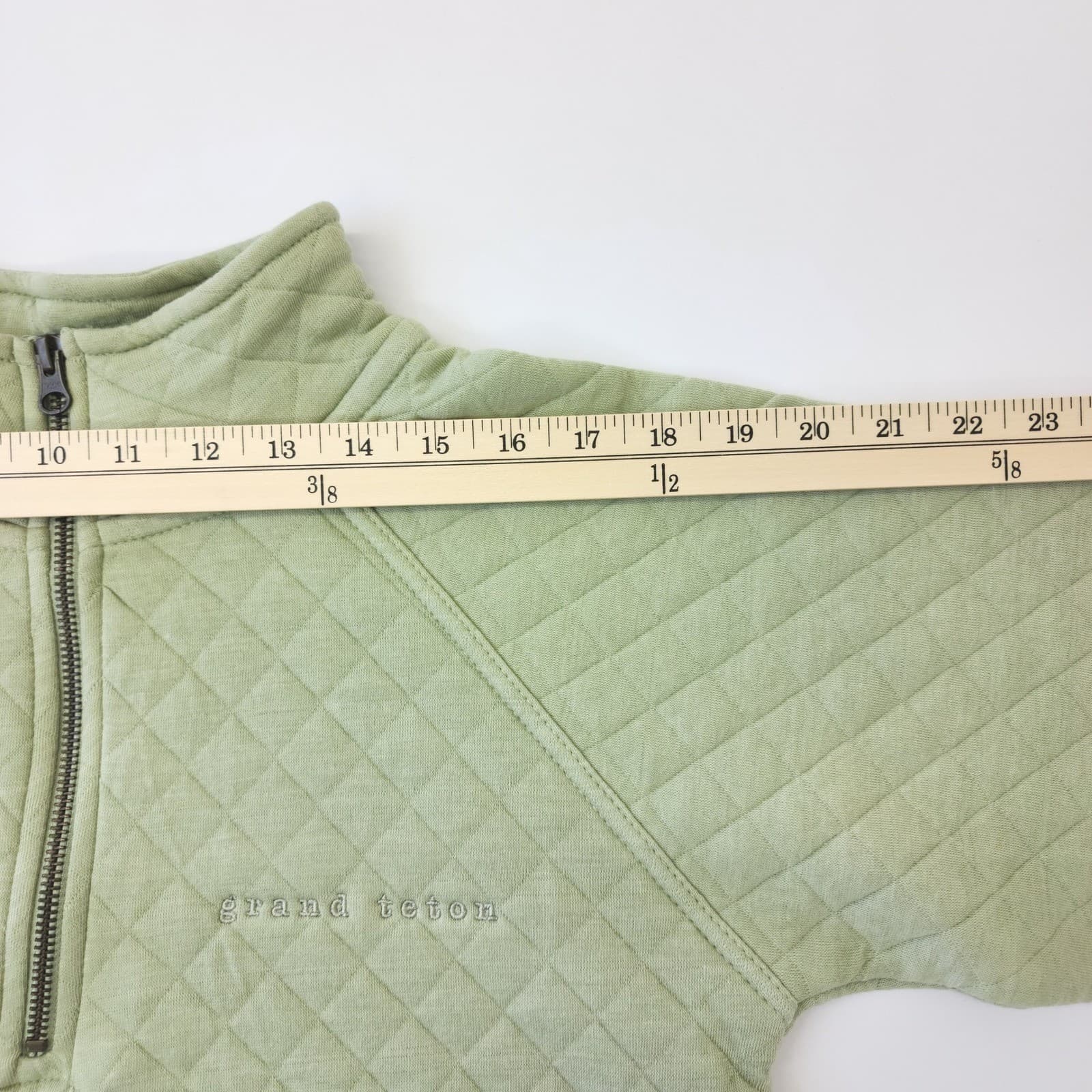 Outfitter Trading Co Grand Teton Quilted 1/4 Zip Pullover Sage Green Small NWT - Thumbnail 4