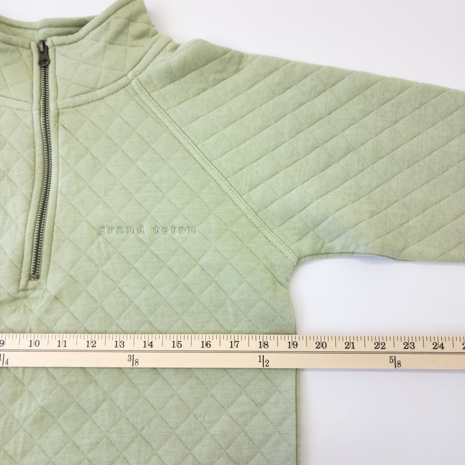 Outfitter Trading Co Grand Teton Quilted 1/4 Zip Pullover Sage Green Small NWT - Thumbnail 3