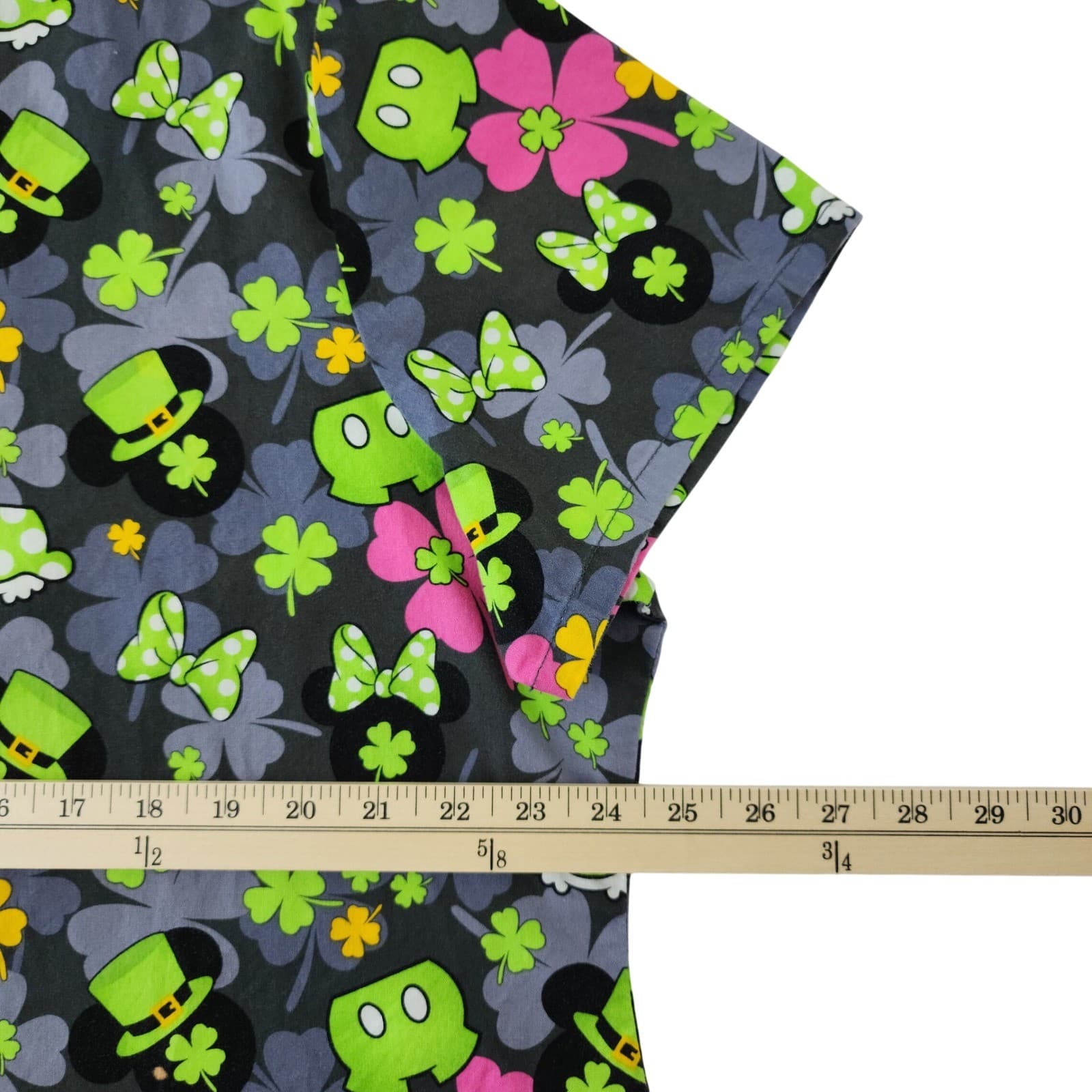 Disney Mickey Minnie St Patricks Day Scrub Top V-Neck Grey Green Pink XL - Thumbnail 3