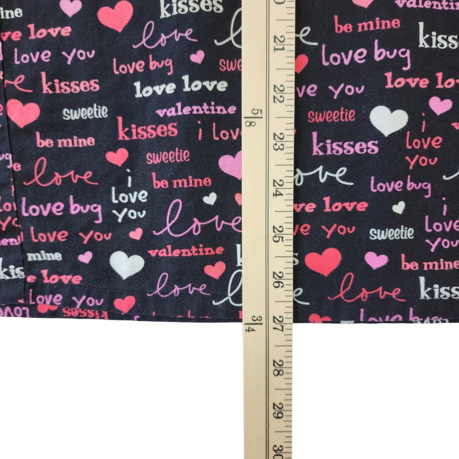 Valentines Day Hearts Love Script V-Neck Scrub Top Black Pink XL - Thumbnail 5