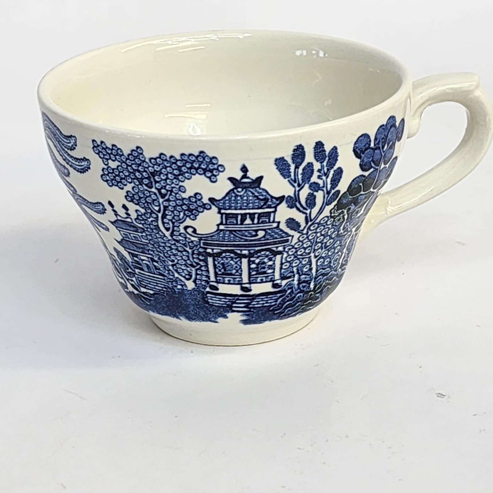 Churchill England Blue Willow Tea Cups Set of 4 Blue White Ironstone Vintage - Thumbnail 4