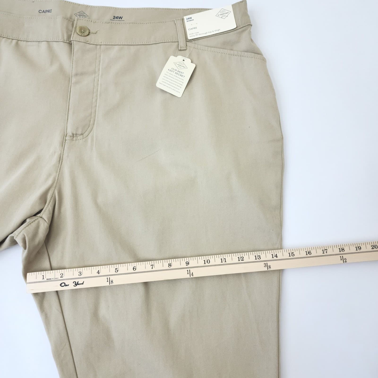 St Johns Bay Womens 24W Khaki Secretly Slender Mid Rise Capri Pants NWT - Thumbnail 9