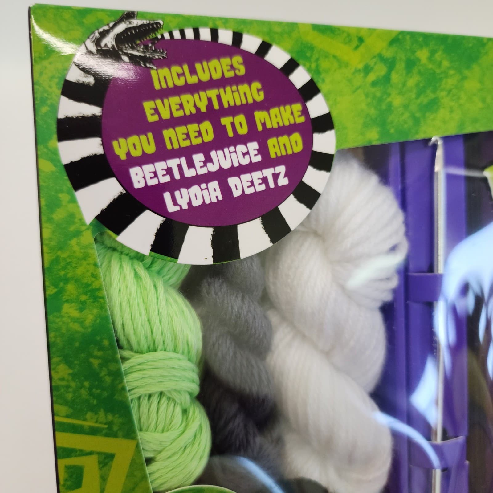 Beetlejuice Crochet Kit Thunder Bay Press 12 Projects Glow In The Dark Yarn NEW - Thumbnail 6