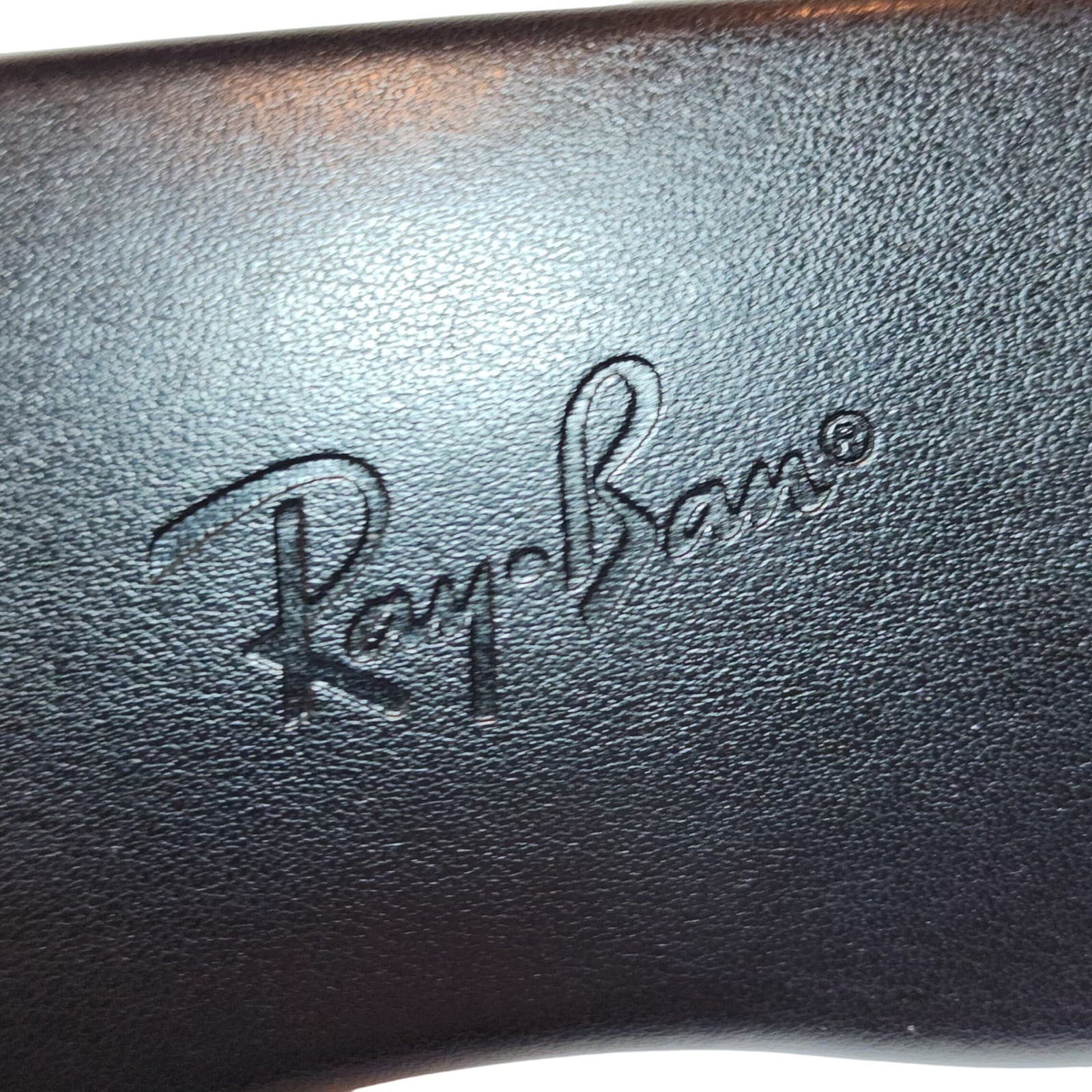 Ray-Ban Black Hard Clamshell Eyeglass Case Textured Faux Leather Grey Lining - Thumbnail 5