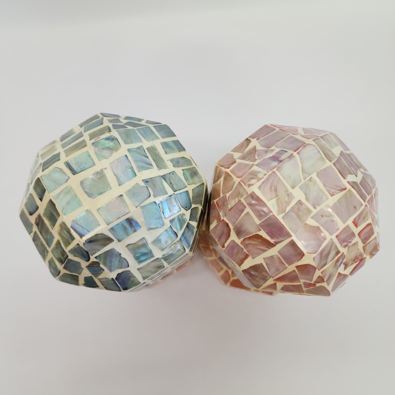 Mother of Pearl Mosaic Decorative Spheres Faceted Geometric Orbs Set of 4 - Thumbnail 5