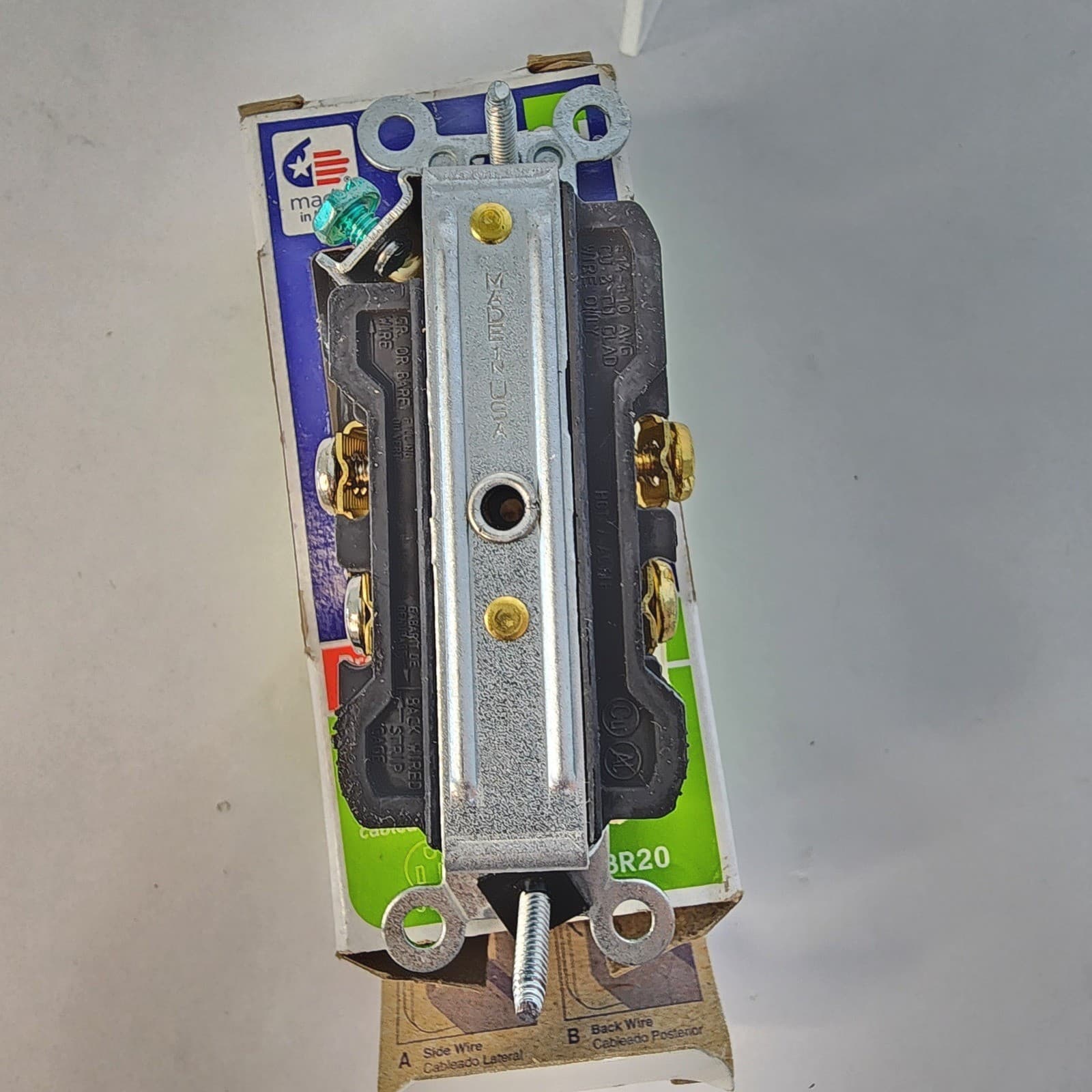 Leviton CBR20 Ivory 20A 125V Back and Side Wire Duplex Outlet NEMA 5-20R - Thumbnail 5