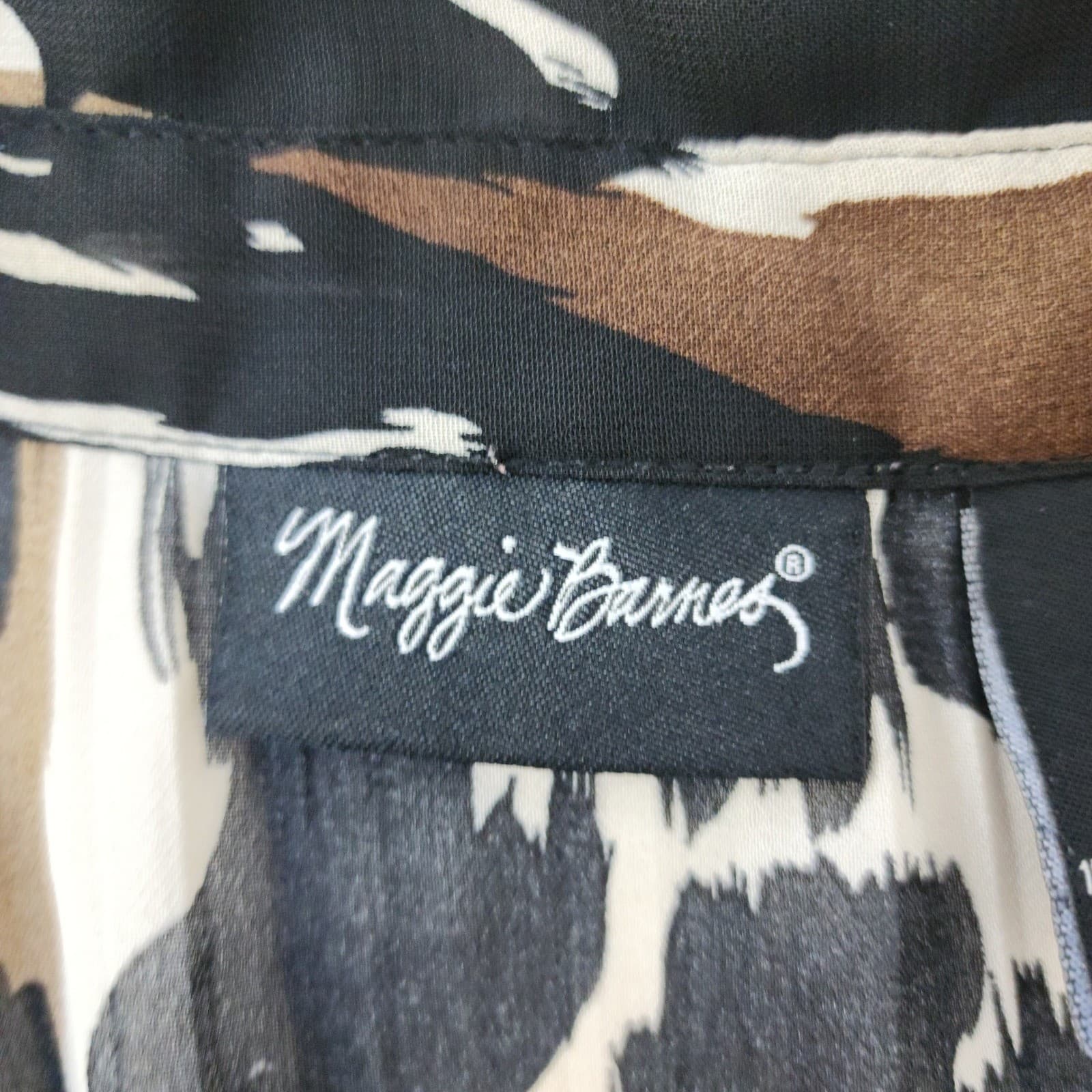 Maggie Barnes Womens 5X Animal Print Pleated Button Up Blouse Short Sleeve Tan - Thumbnail 3