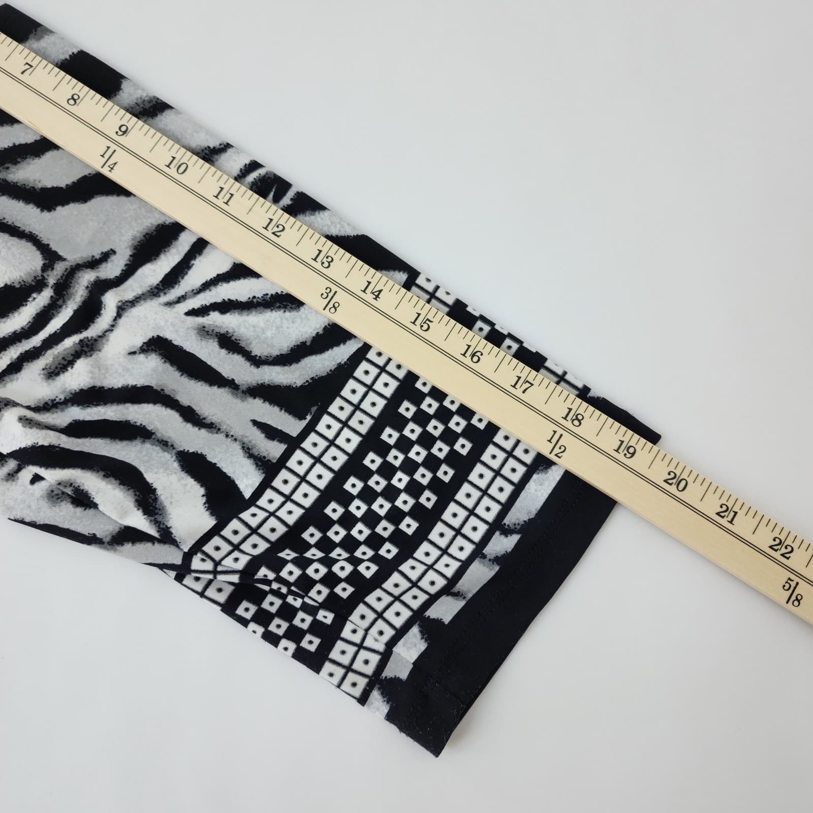 JM Collection Woman Zebra Print V-Neck Studded Top Black White 3X 3/4 Sleeve - Thumbnail 5