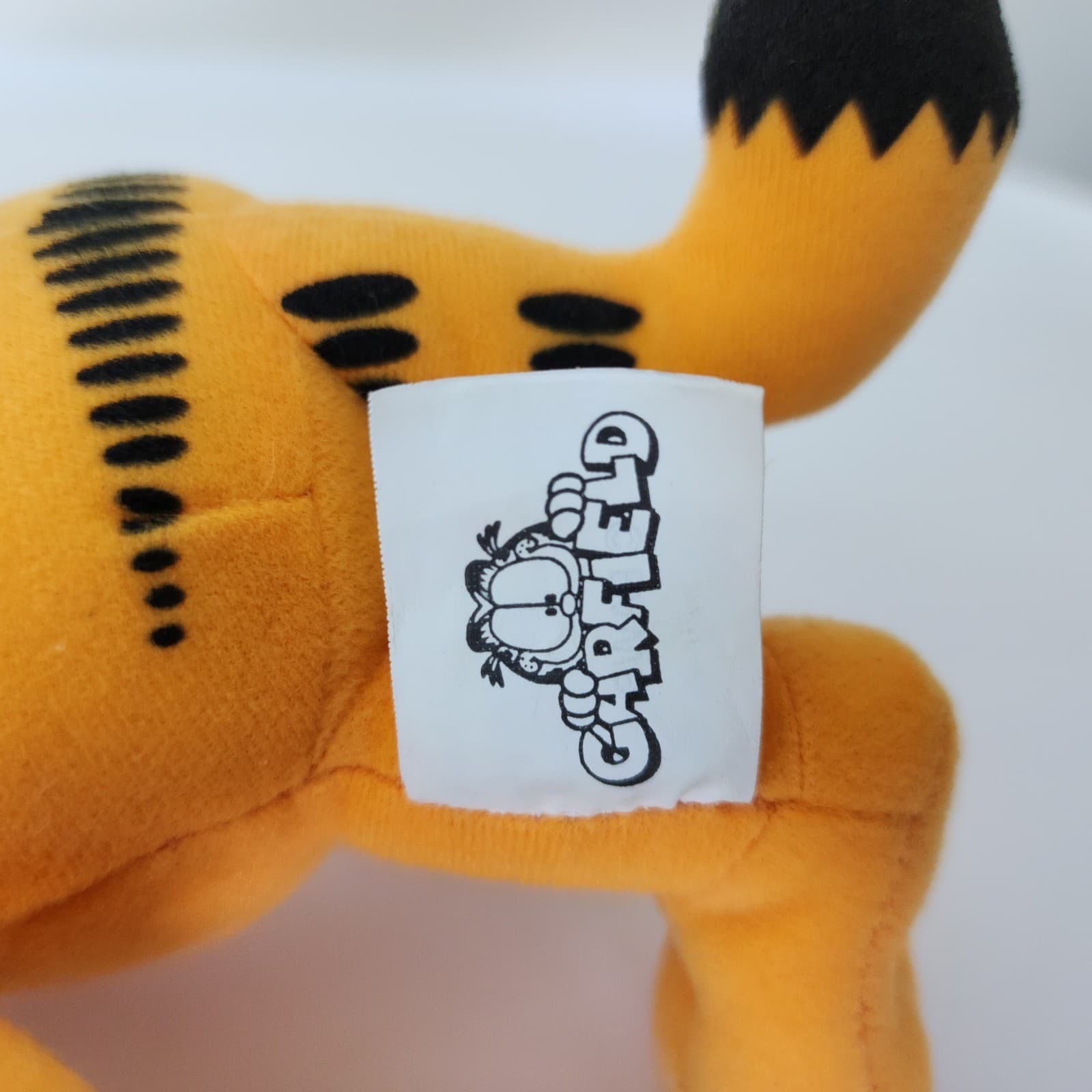 Garfield Russell Stover Valentine Plush Heart Glasses Orange Cat Stuffed Animal - Thumbnail 4