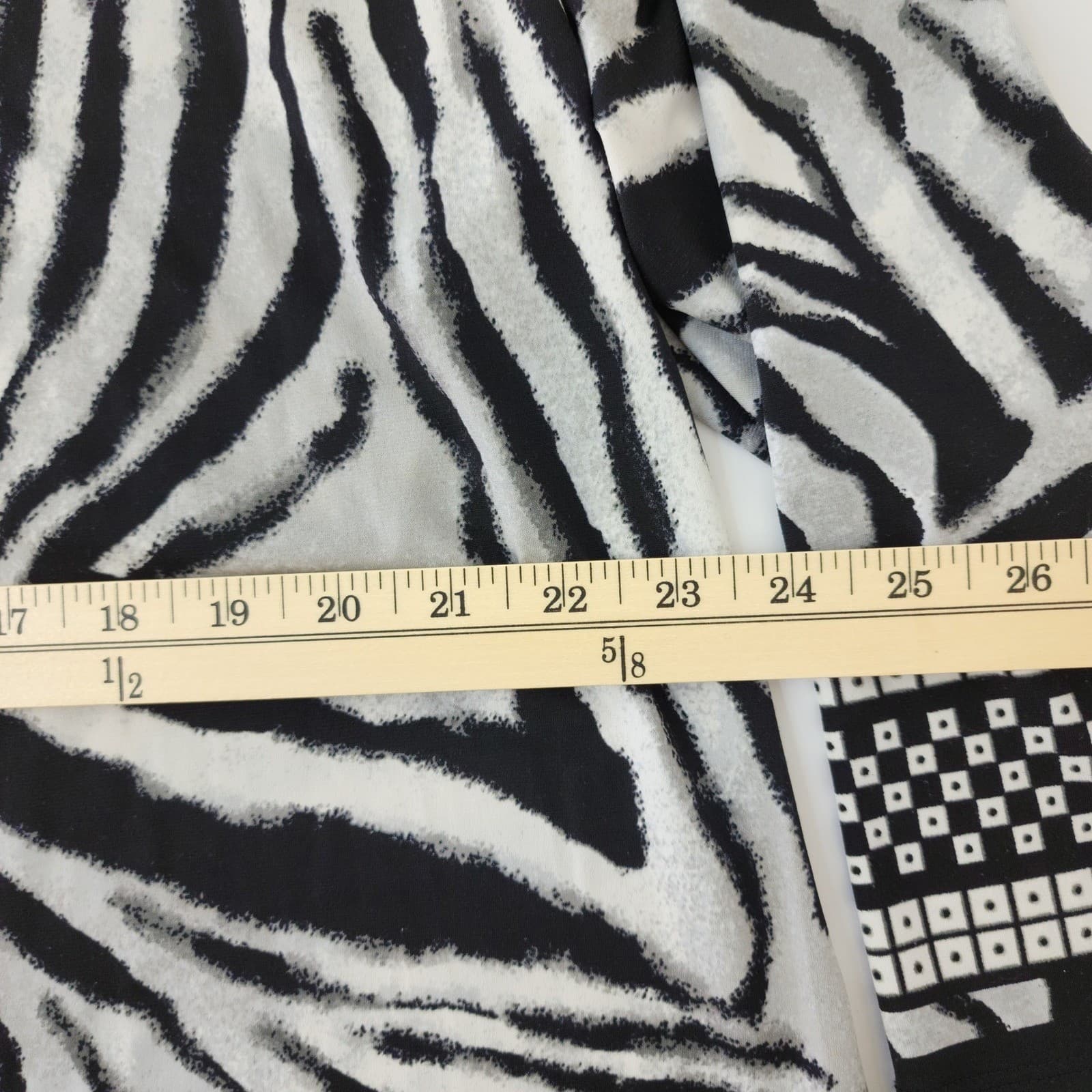 JM Collection Woman Zebra Print V-Neck Studded Top Black White 3X 3/4 Sleeve - Thumbnail 3