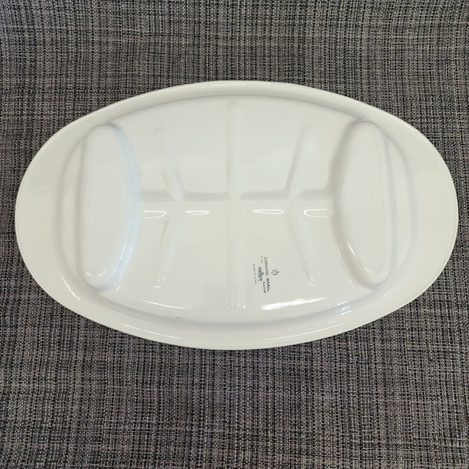 Vintage Corning Ware Blue Cornflower P-19 Meat Platter 16 Inch Oval Tree Well - Thumbnail 3