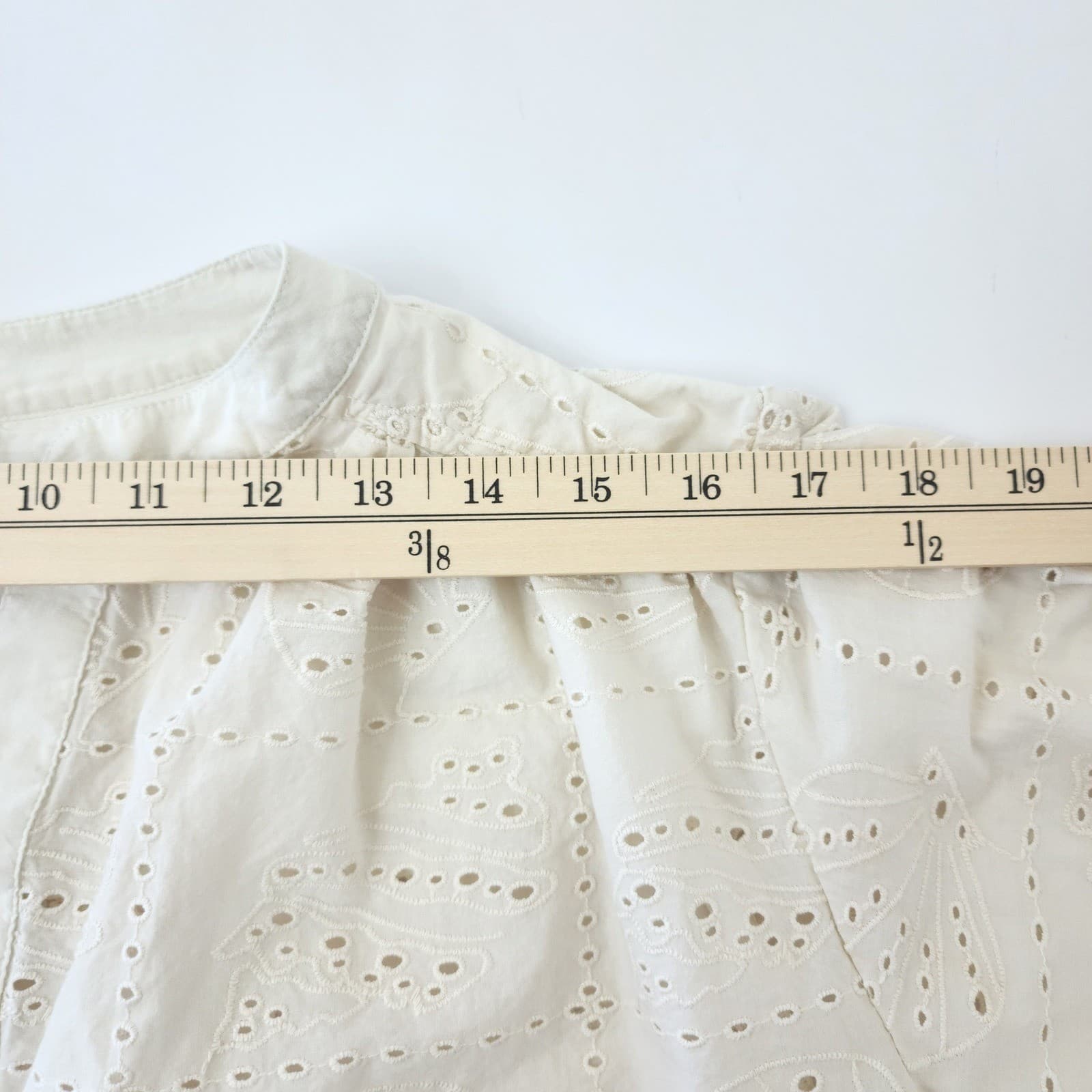 Universal Thread Cream Shell Eyelet Embroidered Split V-Neck Blouse XS Boho Top - Thumbnail 4