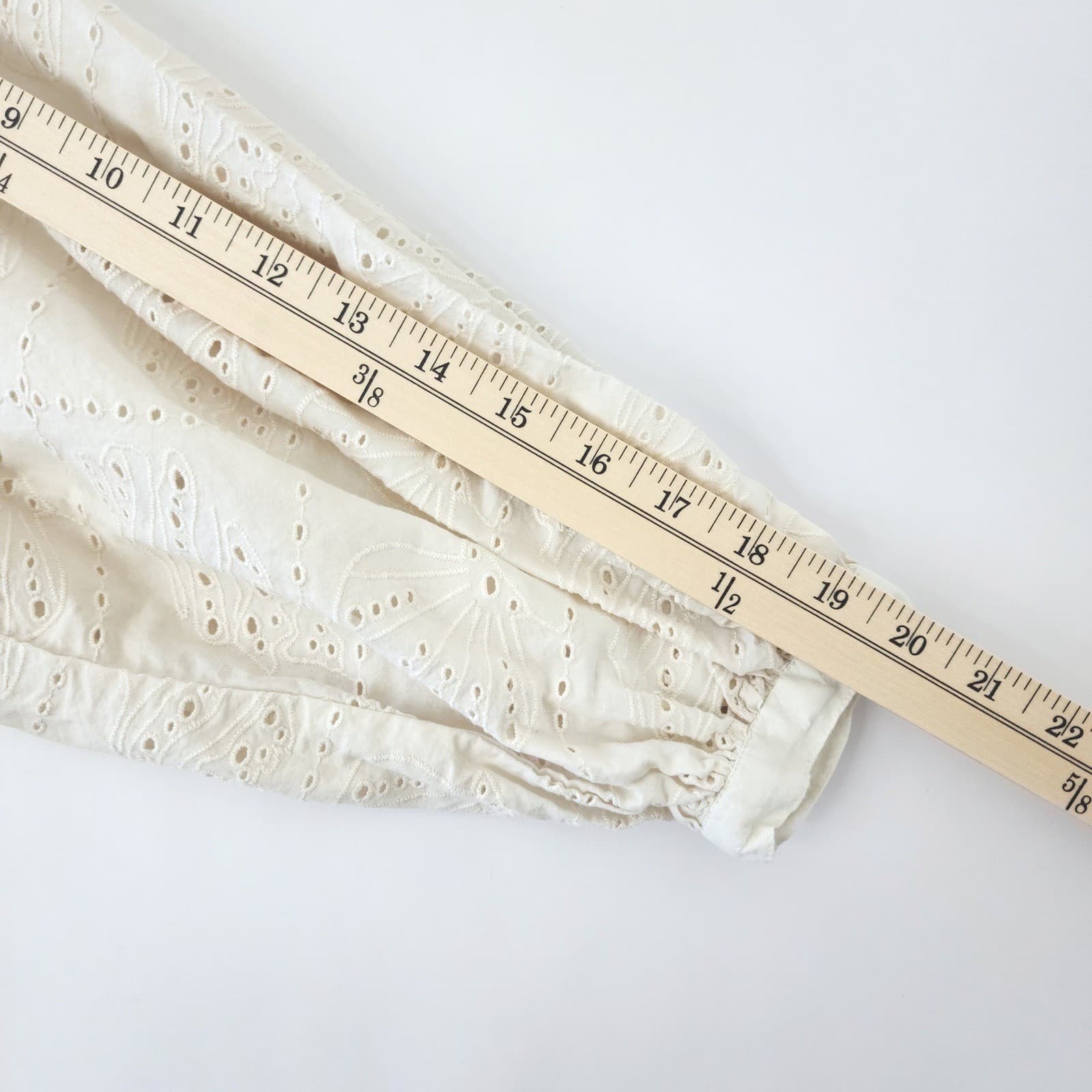 Universal Thread Cream Shell Eyelet Embroidered Split V-Neck Blouse XS Boho Top - Thumbnail 7