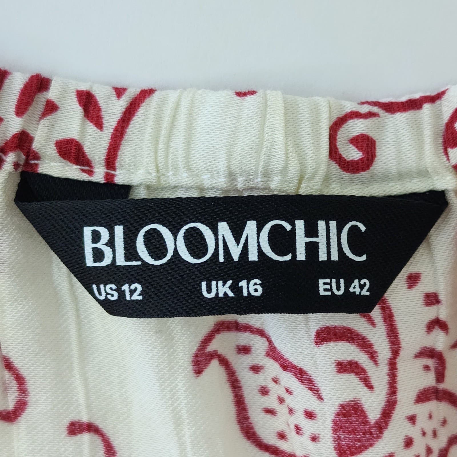 BloomChic Red Cream Floral Paisley Peasant Blouse Short Sleeve Square Neck Sz 12 - Thumbnail 3