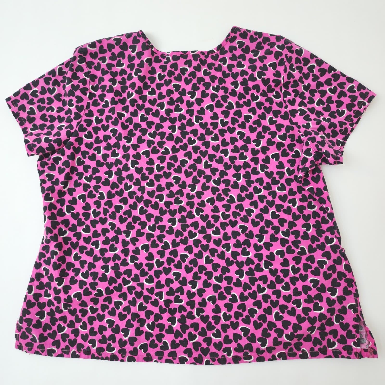 Pink Heart Print V-Neck Scrub Top Short Sleeve Two Pocket Medical Uniform XL - Thumbnail 2