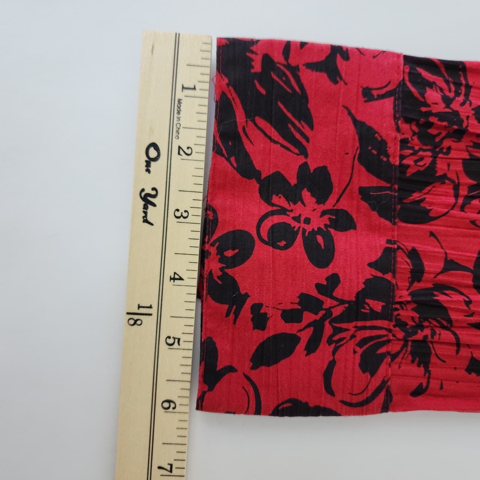St Johns Bay Woman Red Black Floral Crinkle Button Down Blouse 1X 3/4 Sleeve - Thumbnail 9