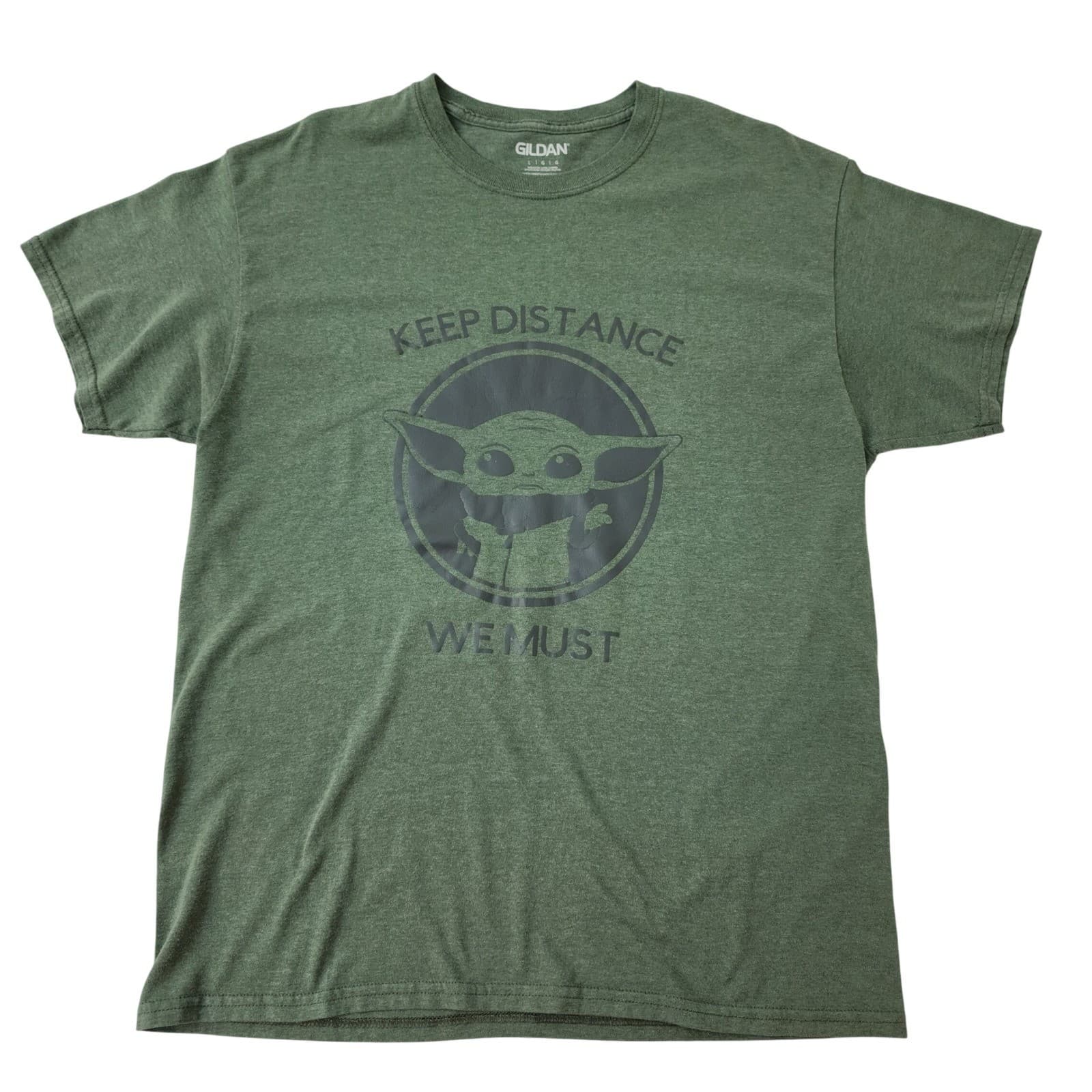 Gildan Star Wars Grogu Baby Yoda Keep Distance We Must Green Graphic T-Shirt L