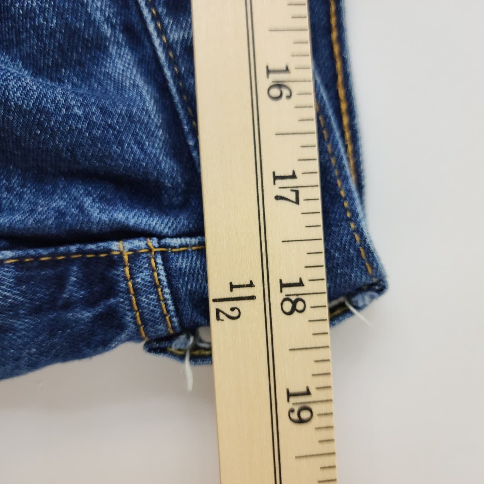 Levis 501 Original Fit Mens Jeans 38x30 Medium Wash Blue Button Fly Denim - Thumbnail 5