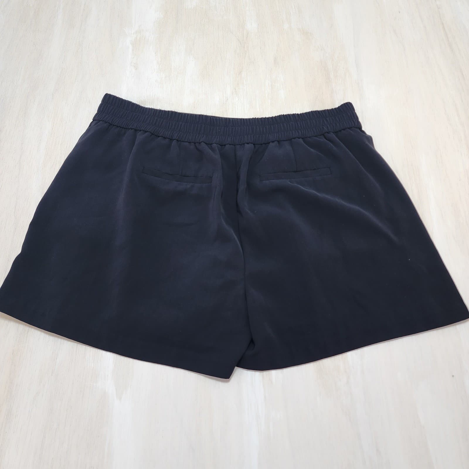Jennifer Lopez Womens Black Pleated Dress Shorts Elastic Waist Zipper Pockets L - Thumbnail 2