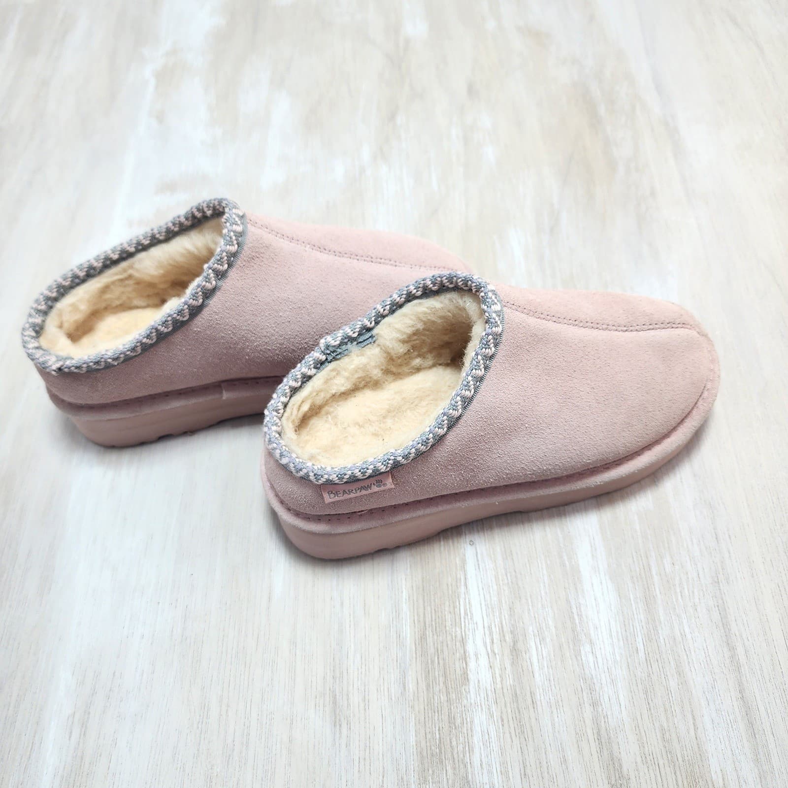 Bearpaw Kids Girls Pink Suede Slip On Slippers Mules Wool Blend Lining Size 6 - Thumbnail 2