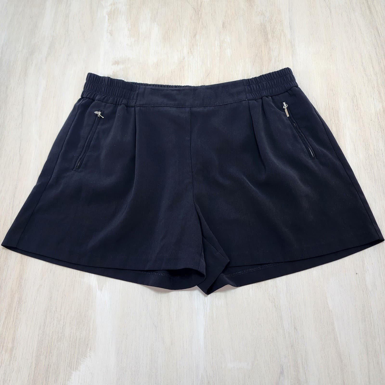 Jennifer Lopez Womens Black Pleated Dress Shorts Elastic Waist Zipper Pockets L