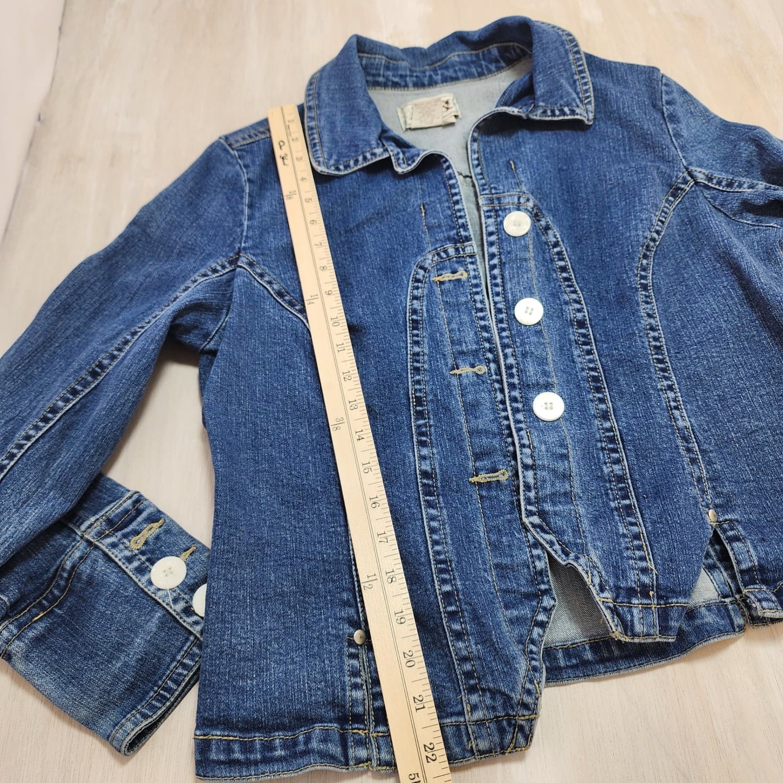 AMX Womens Petite XL Denim Jacket Medium Wash White Buttons Stretch 56449P - Thumbnail 2