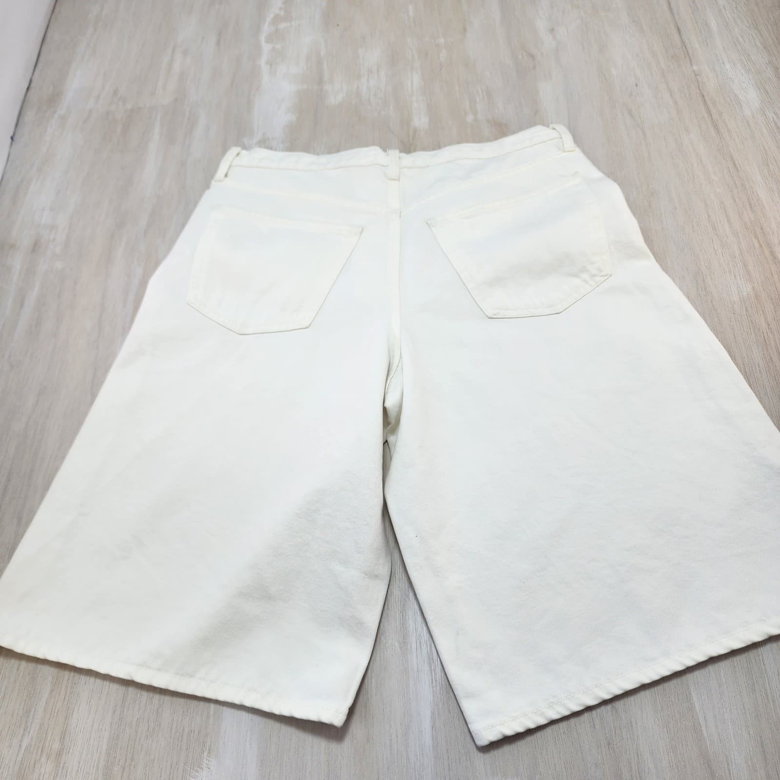 Universal Thread Womens High Rise Long Denim Shorts White Relaxed Fit Size 12 - Thumbnail 4