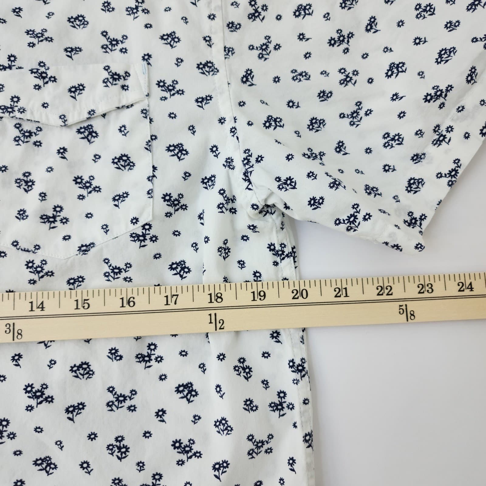 Across The Pond Teens Large White Navy Floral Print Short Sleeve Button Down - Thumbnail 7