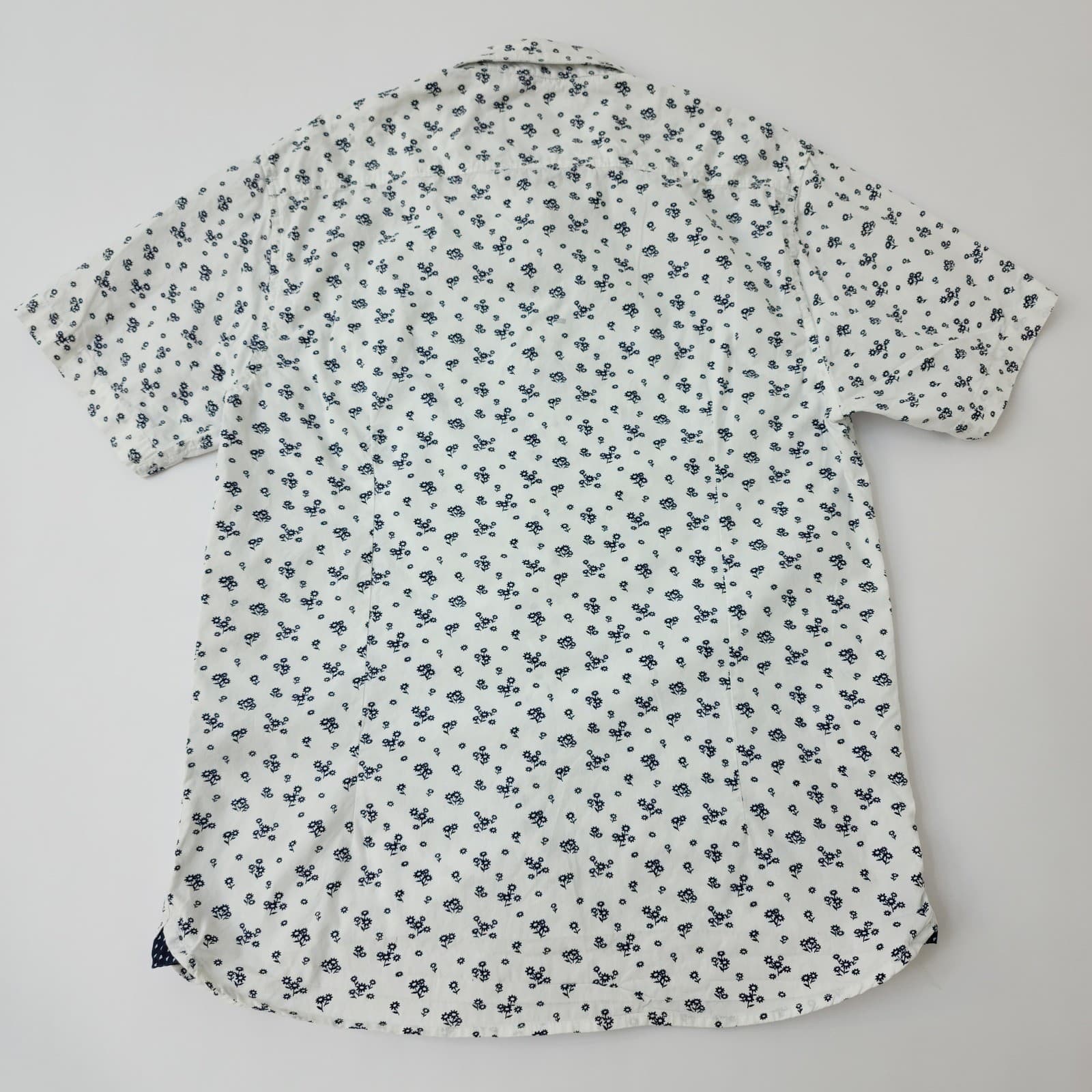 Across The Pond Teens Large White Navy Floral Print Short Sleeve Button Down - Thumbnail 3