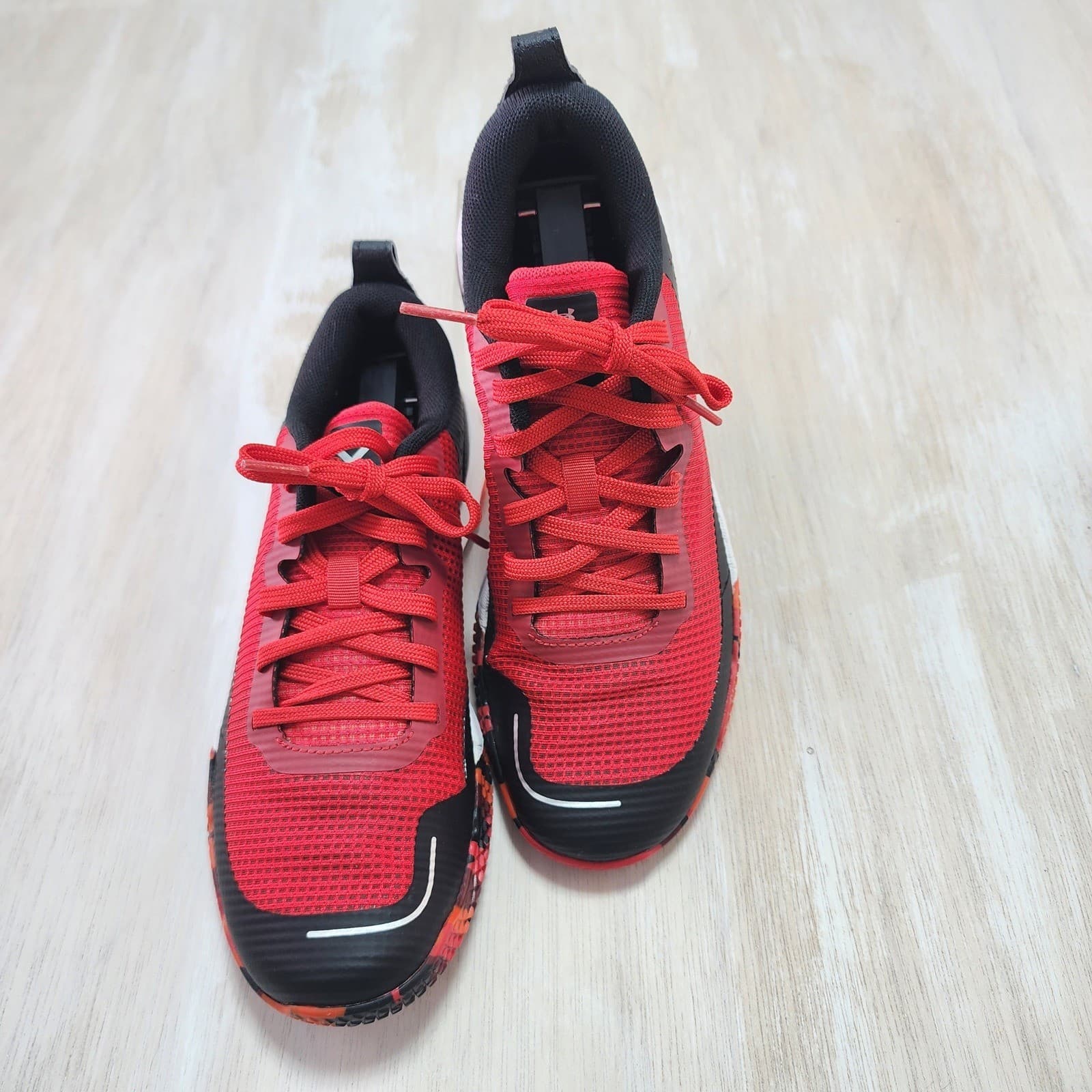 Under Armour Kids grade school Red Black Sneakers Shoes 3000144-600 Size 6Y