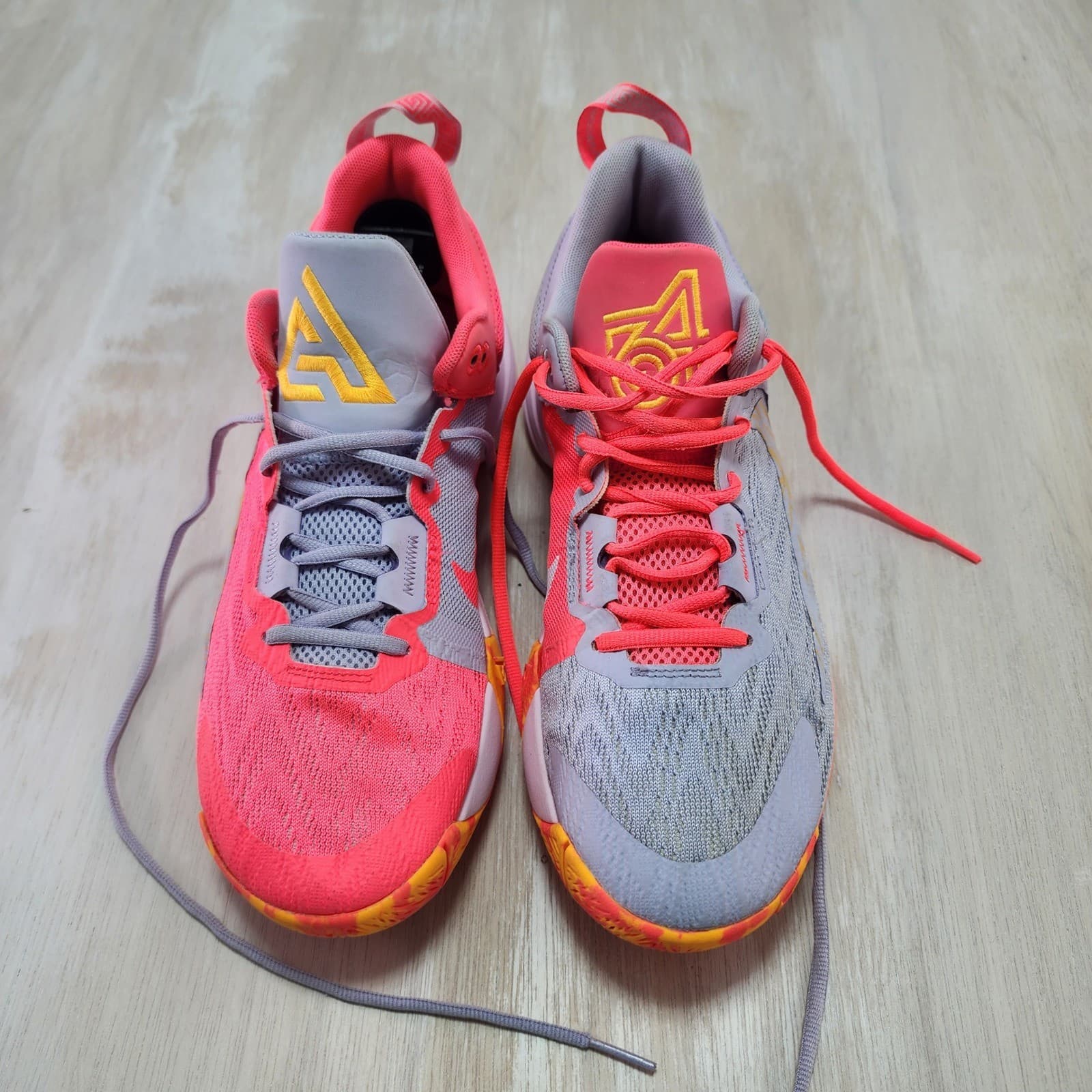 Nike Giannis Immortality 2 Men 9.5 Pink Purple Basketball Shoes DM0825-600 - Thumbnail 3