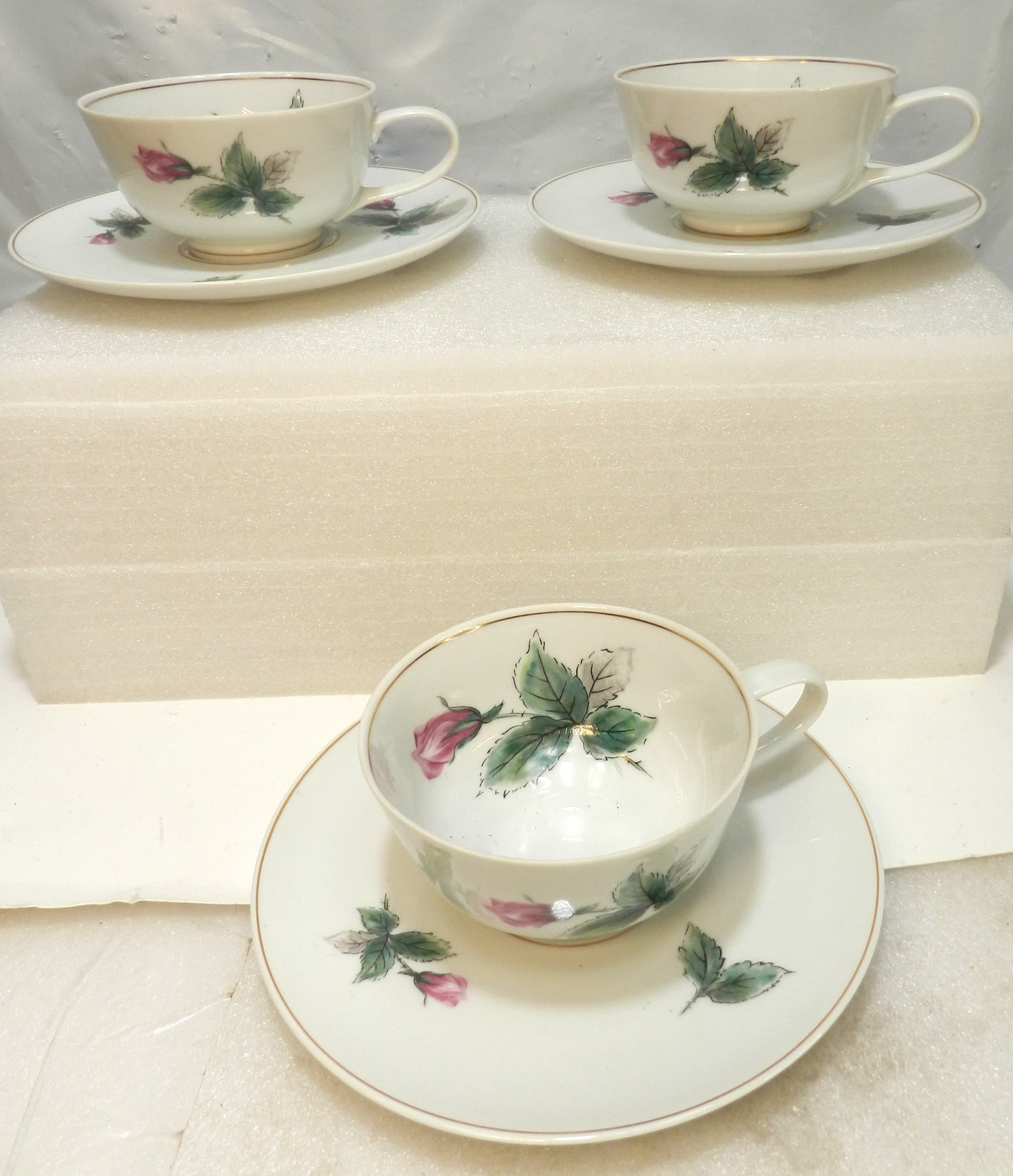 3 Vintage Rosenthal Continental Victorian Rose Tea Cups w/ Saucers (P89J)