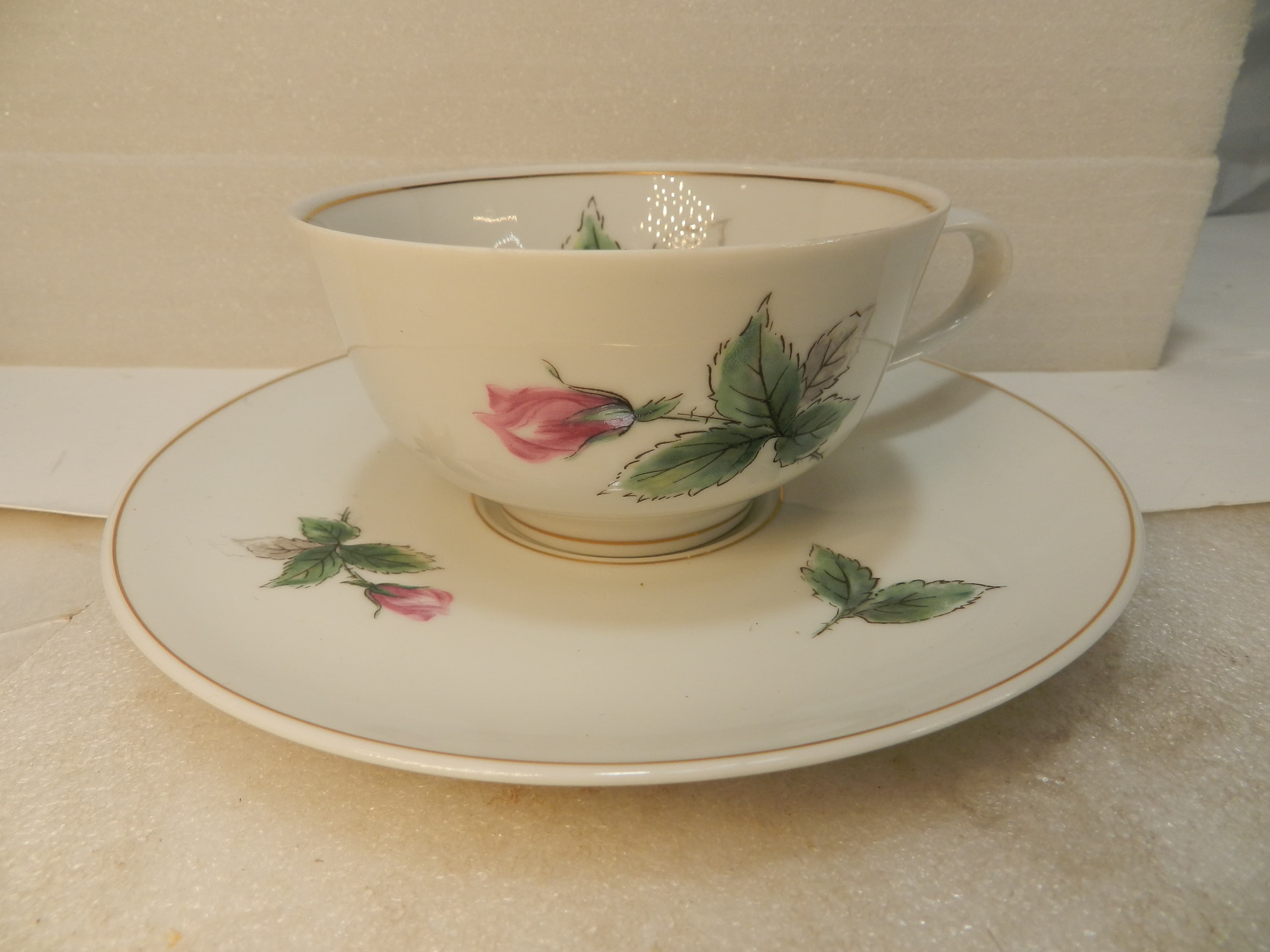 3 Vintage Rosenthal Continental Victorian Rose Tea Cups w/ Saucers (P89J) - Thumbnail 3