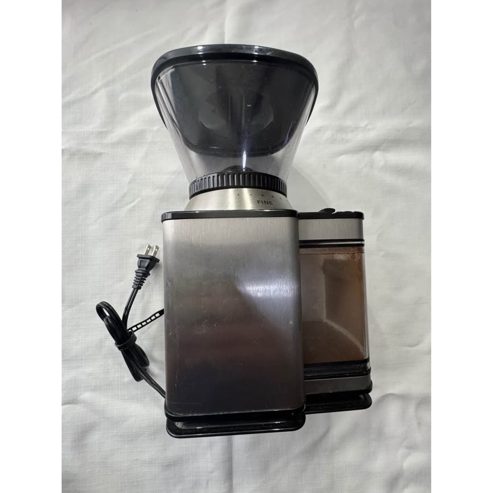 Cuisinart Supreme Grind Automatic Burr Mill Coffee Grinder 1/2 Pound Capacity - Thumbnail 2