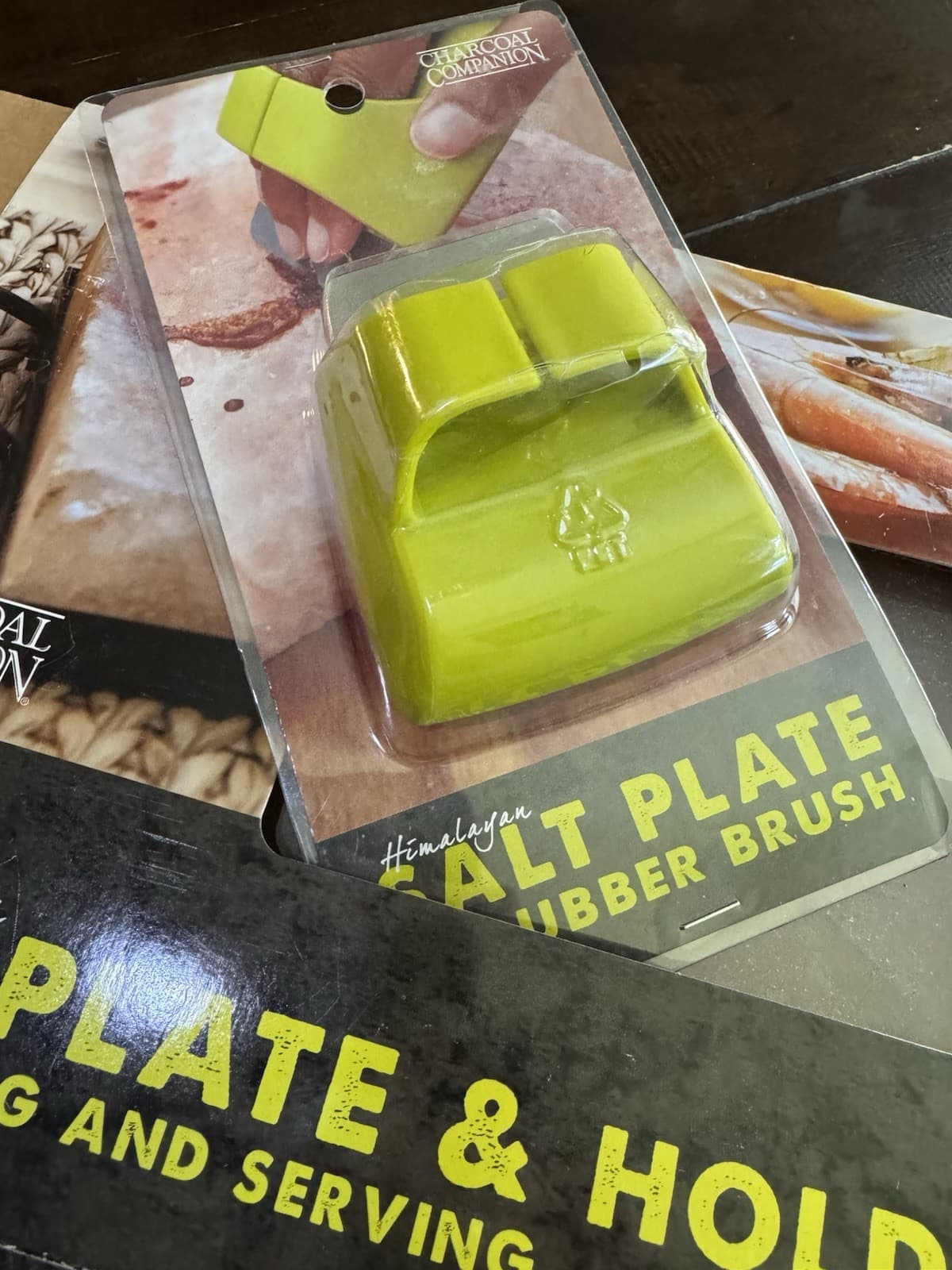 Himalayan salt plate & holder and scrubber brush - Thumbnail 2