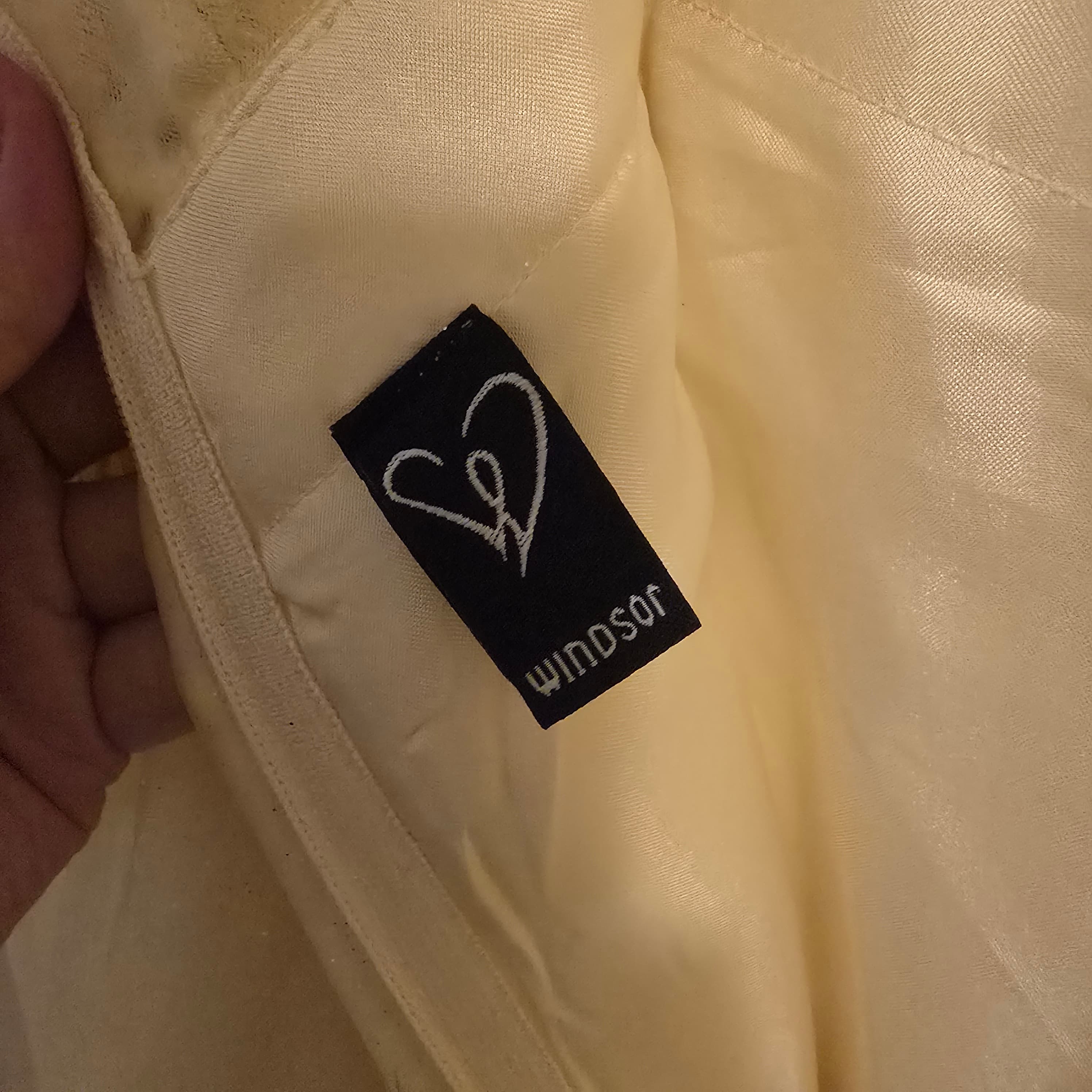 NWT Windsor Yellow Strapless Gown with Lace Appliqué - Thumbnail 4
