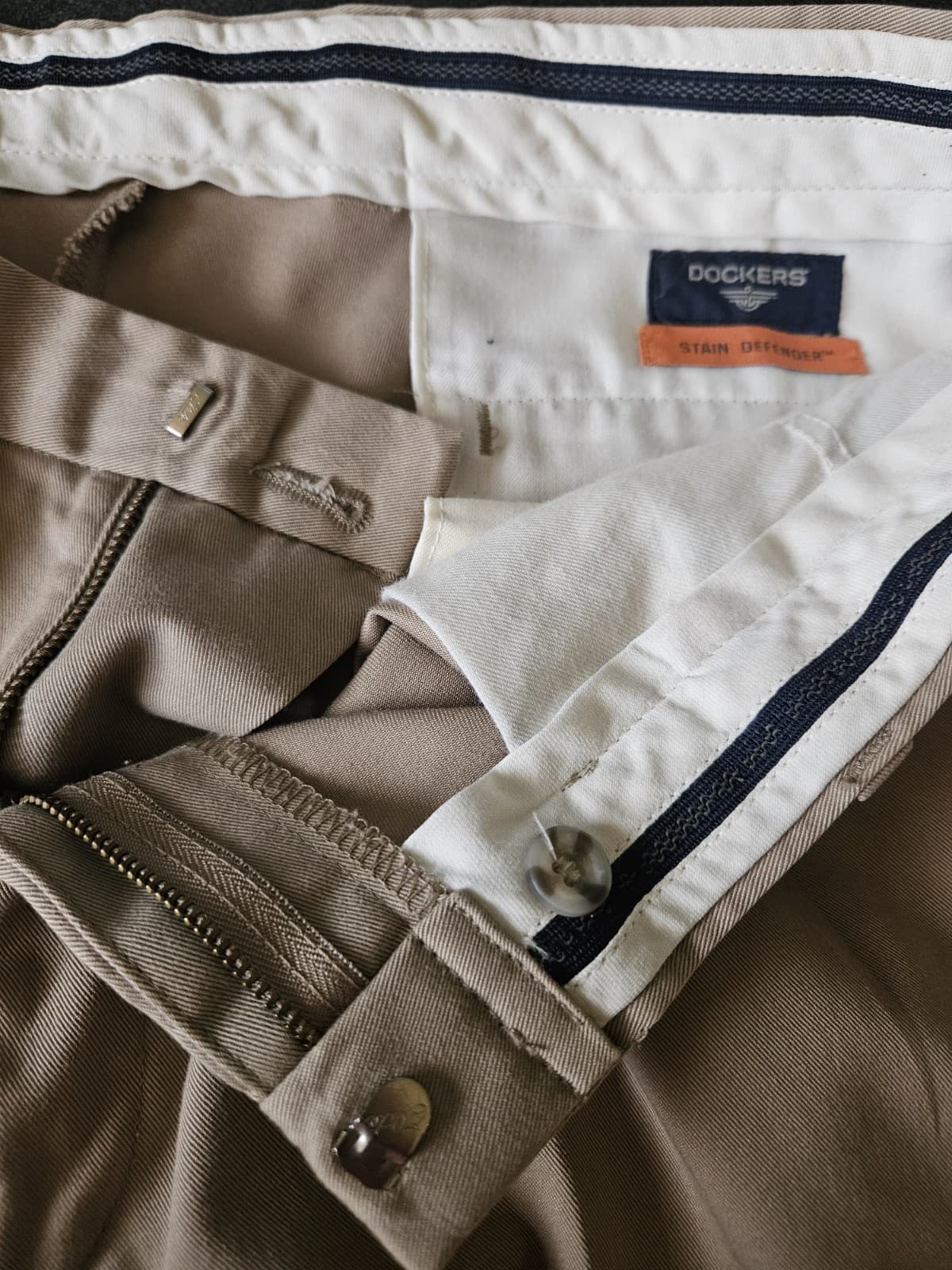 Dockers Stain Defender 36x32 Khaki Classic Fit Business Dress Work Casual Pants - Thumbnail 3