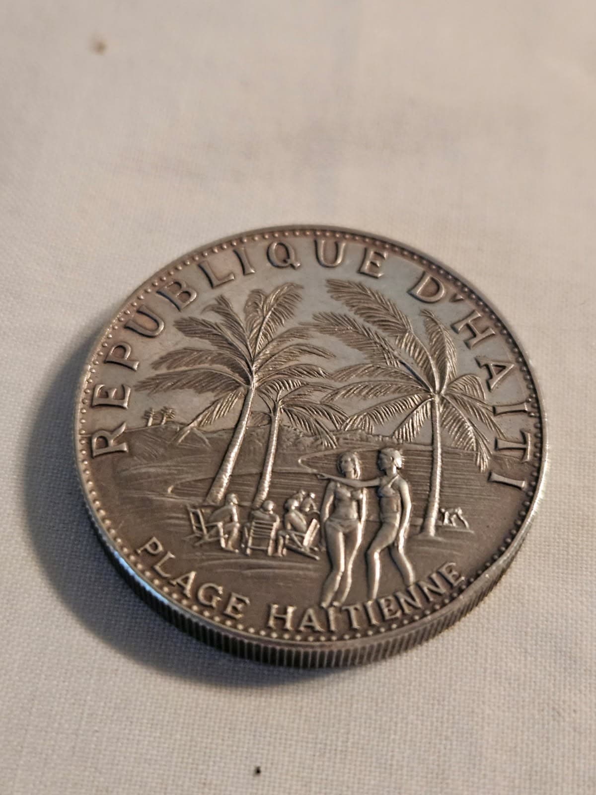 1971 Haitian 5 Gourdes Silver "Beach" Proof Coin - Thumbnail 3