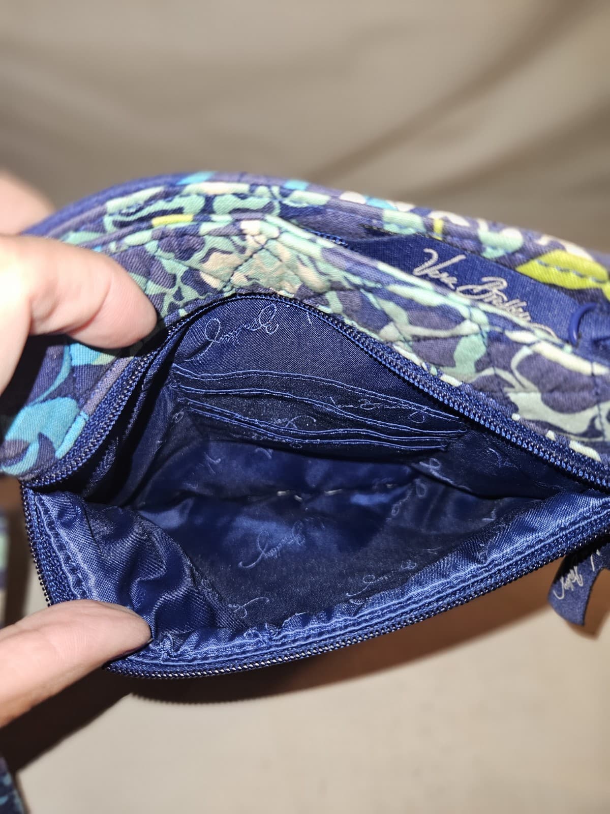 EUC Vera Bradley "Katalina Blues" Quilted Hipster Crossbody Purse Shoulder Bag - Thumbnail 5