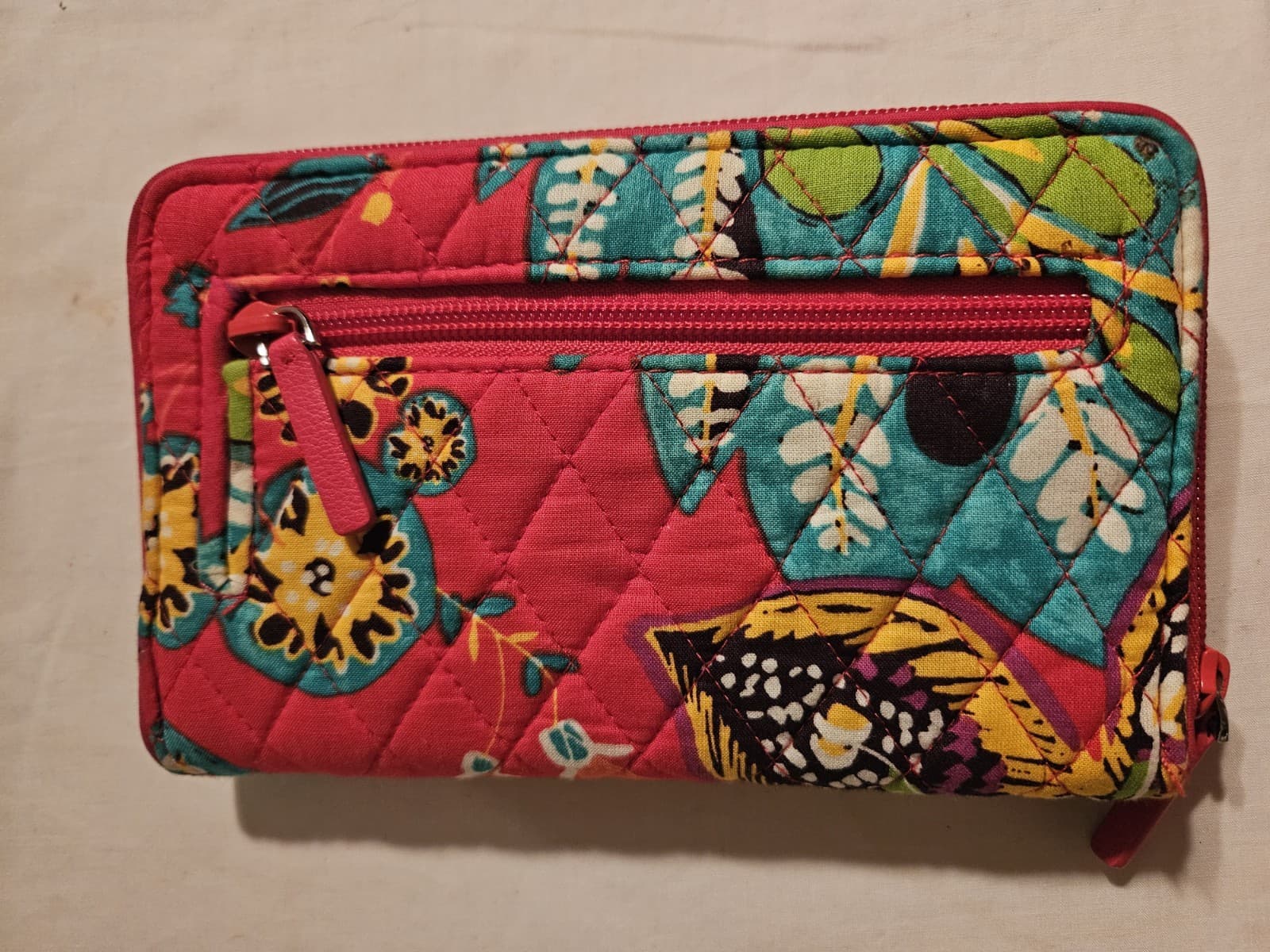 EUC Vera Bradley FRID "Rumba" Red Floral Quilted Wallet w/Turn Lock - Thumbnail 4