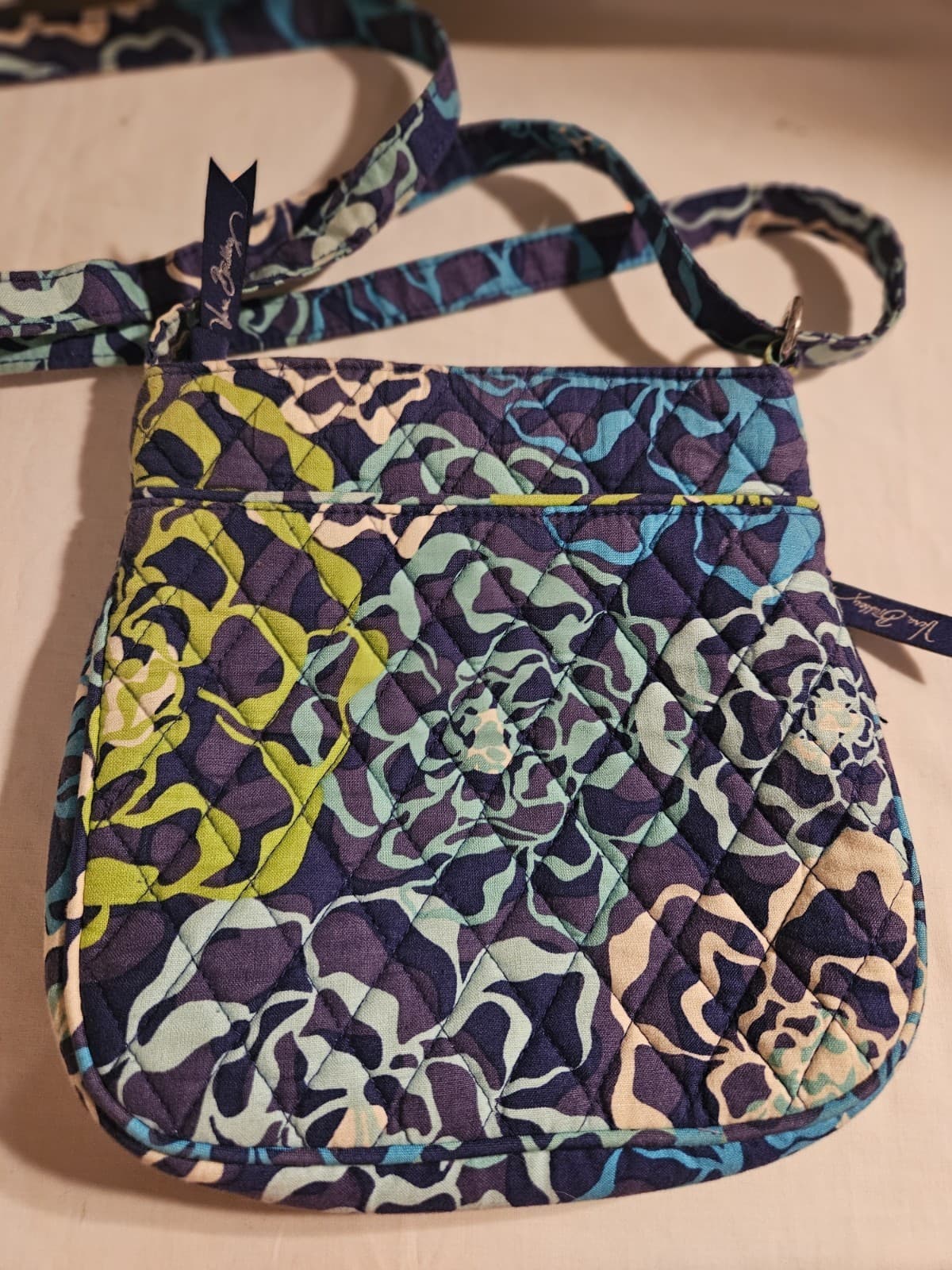 EUC Vera Bradley "Katalina Blues" Quilted Hipster Crossbody Purse Shoulder Bag - Thumbnail 3