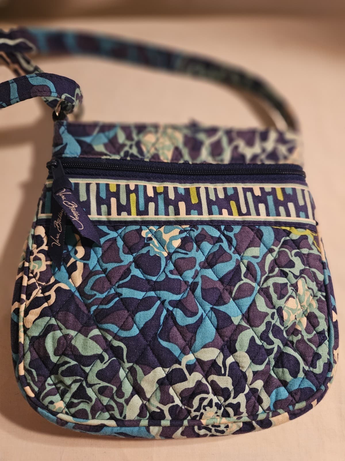 EUC Vera Bradley "Katalina Blues" Quilted Hipster Crossbody Purse Shoulder Bag - Thumbnail 2