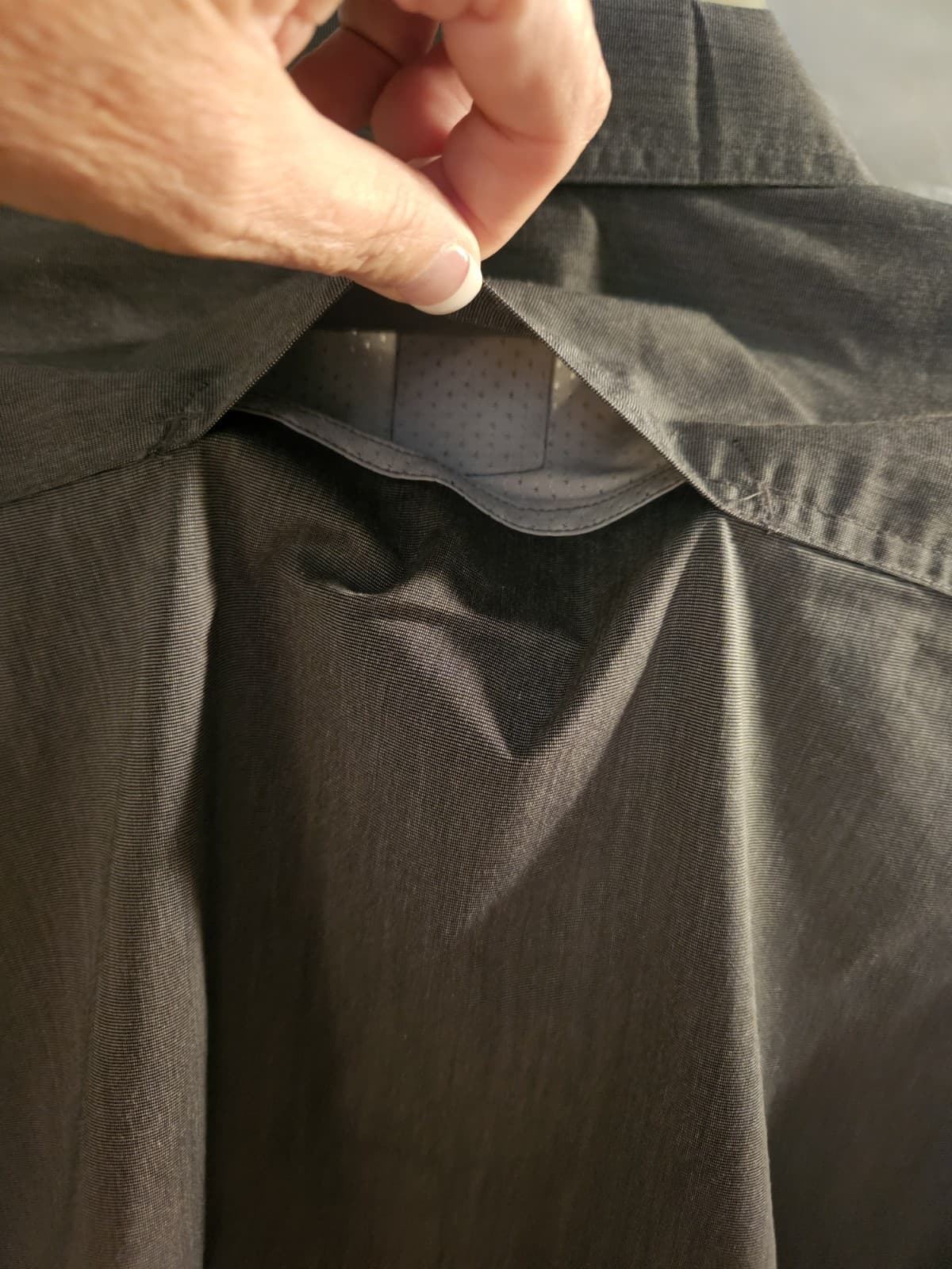 NWT Wrangler Mens Large Charcoal Gray tiny box patterned Performance Shirt L/s - Thumbnail 4