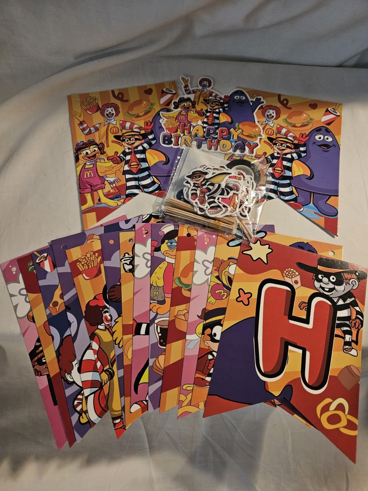 NEW Ronald McDonald Happy Birthday Banner +String & Matching Toothpicks