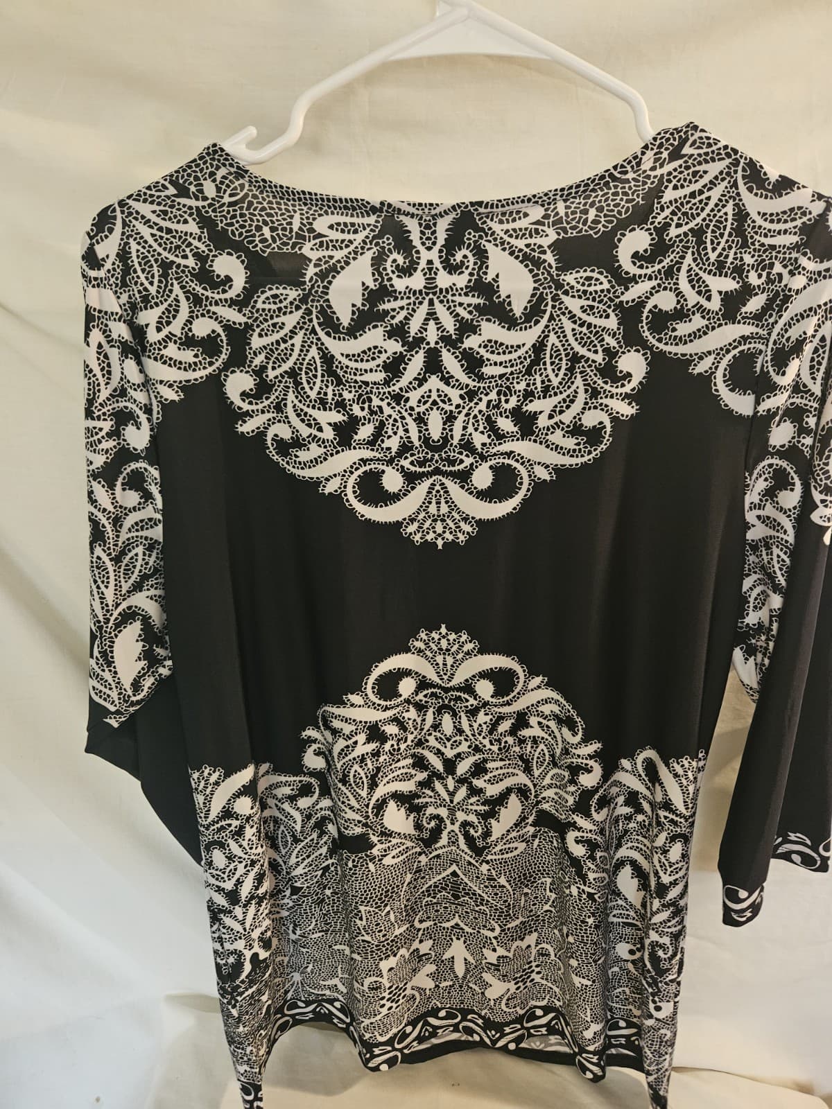 LaVanya Petite Large PL Black & White w/Rinestones Top Tunic Blouse 3/4 Sleeve - Thumbnail 2