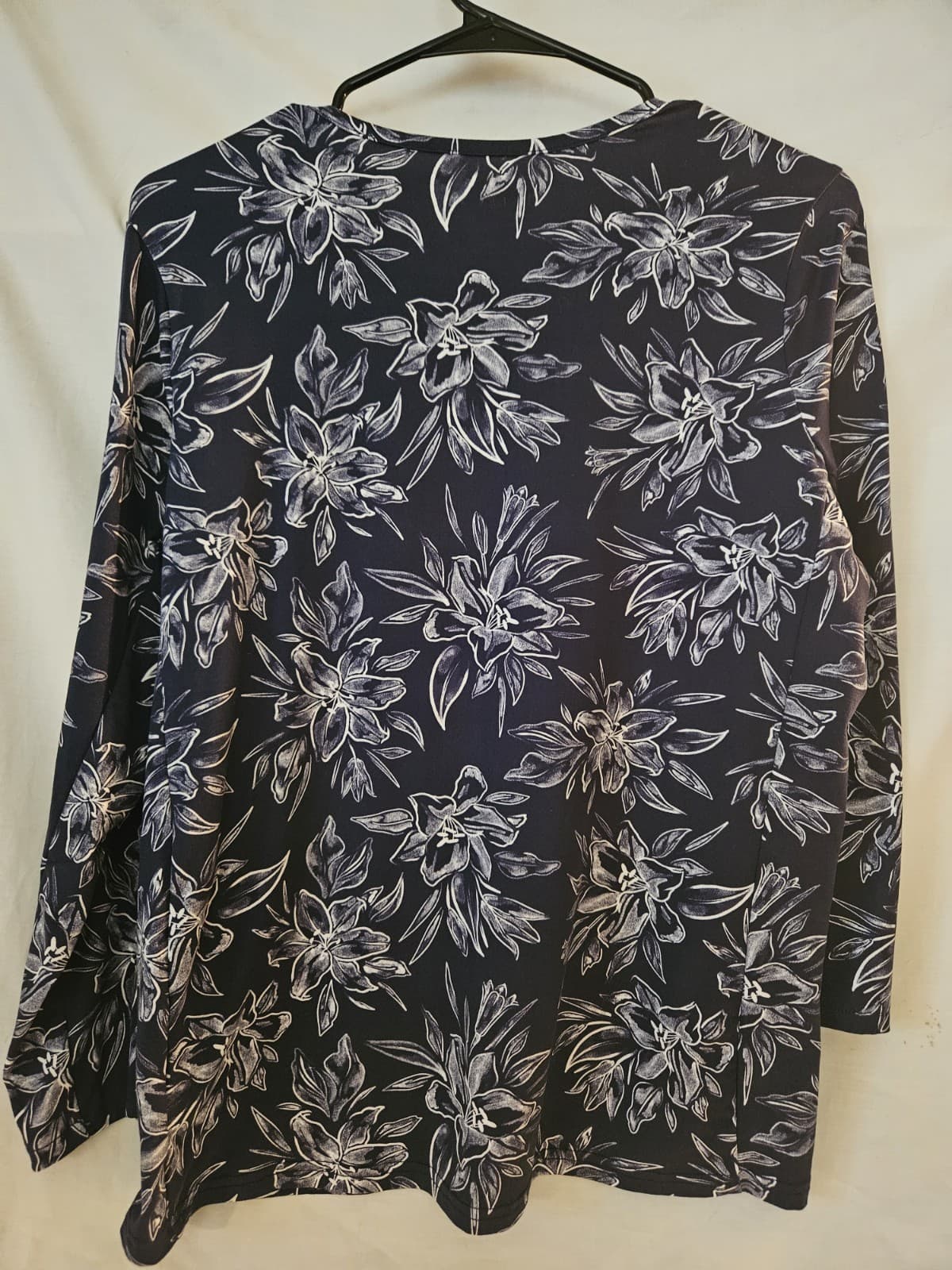 Hang Ten Sz L Black Gray White Flowered Long Sleeve Casual Top Tee Shirt - Thumbnail 2