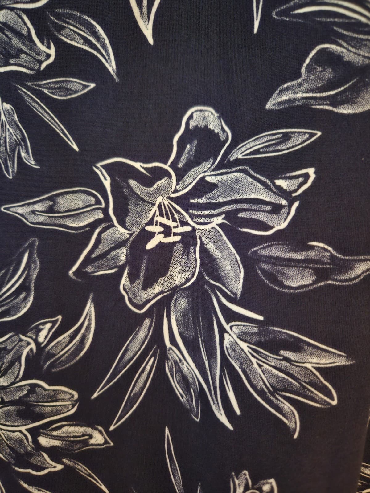 Hang Ten Sz L Black Gray White Flowered Long Sleeve Casual Top Tee Shirt - Thumbnail 3