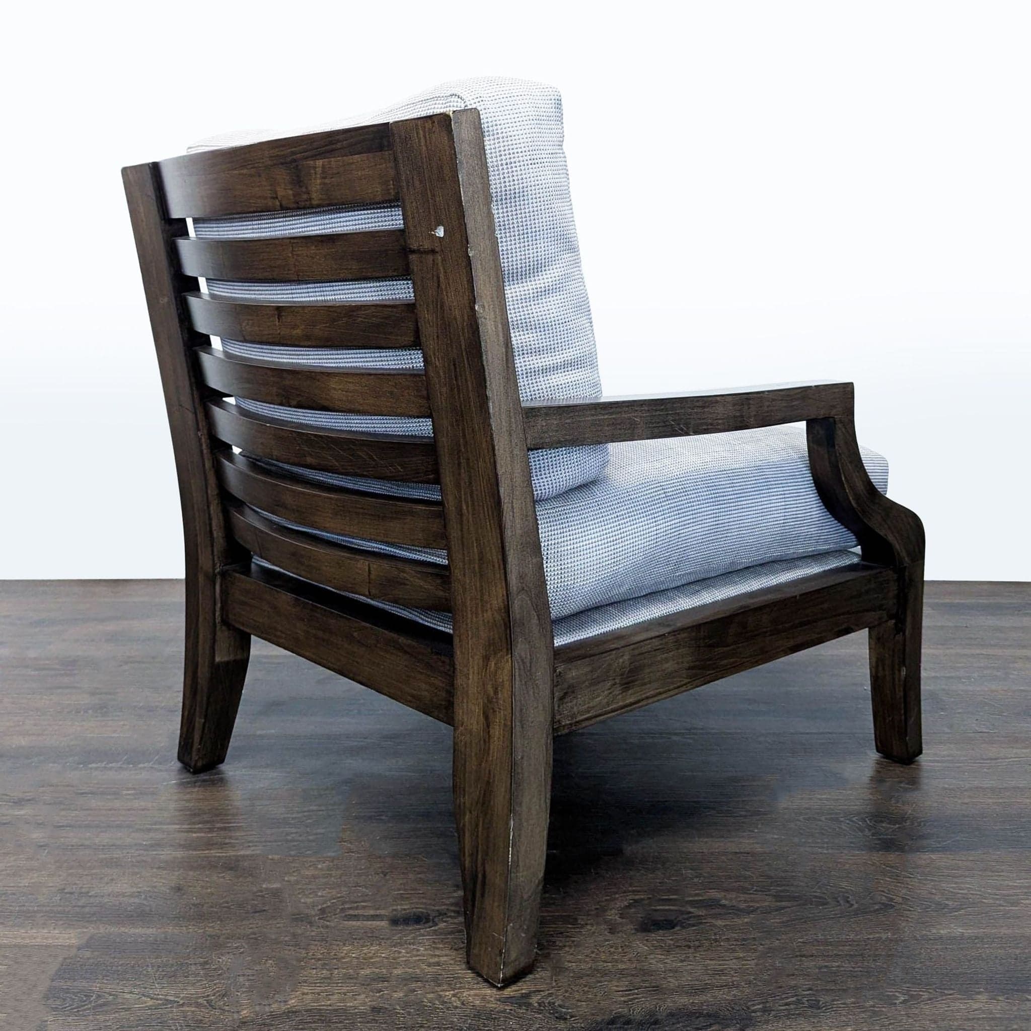 Kreiss Soho Lounge Chair with Wooden Frame and Cushions - Thumbnail 4
