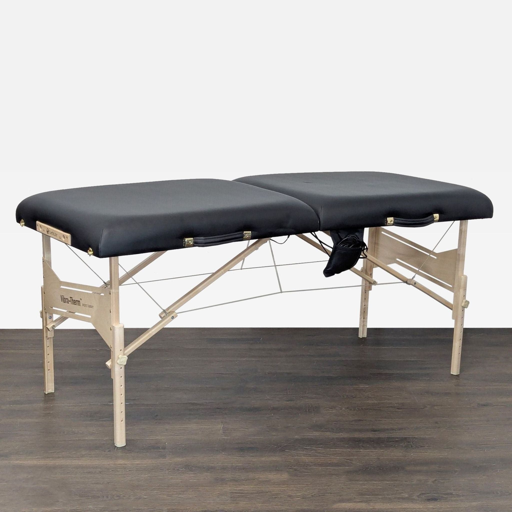 Earthlite Vibra-Therm Sports Therapy Massage Table - Thumbnail 3